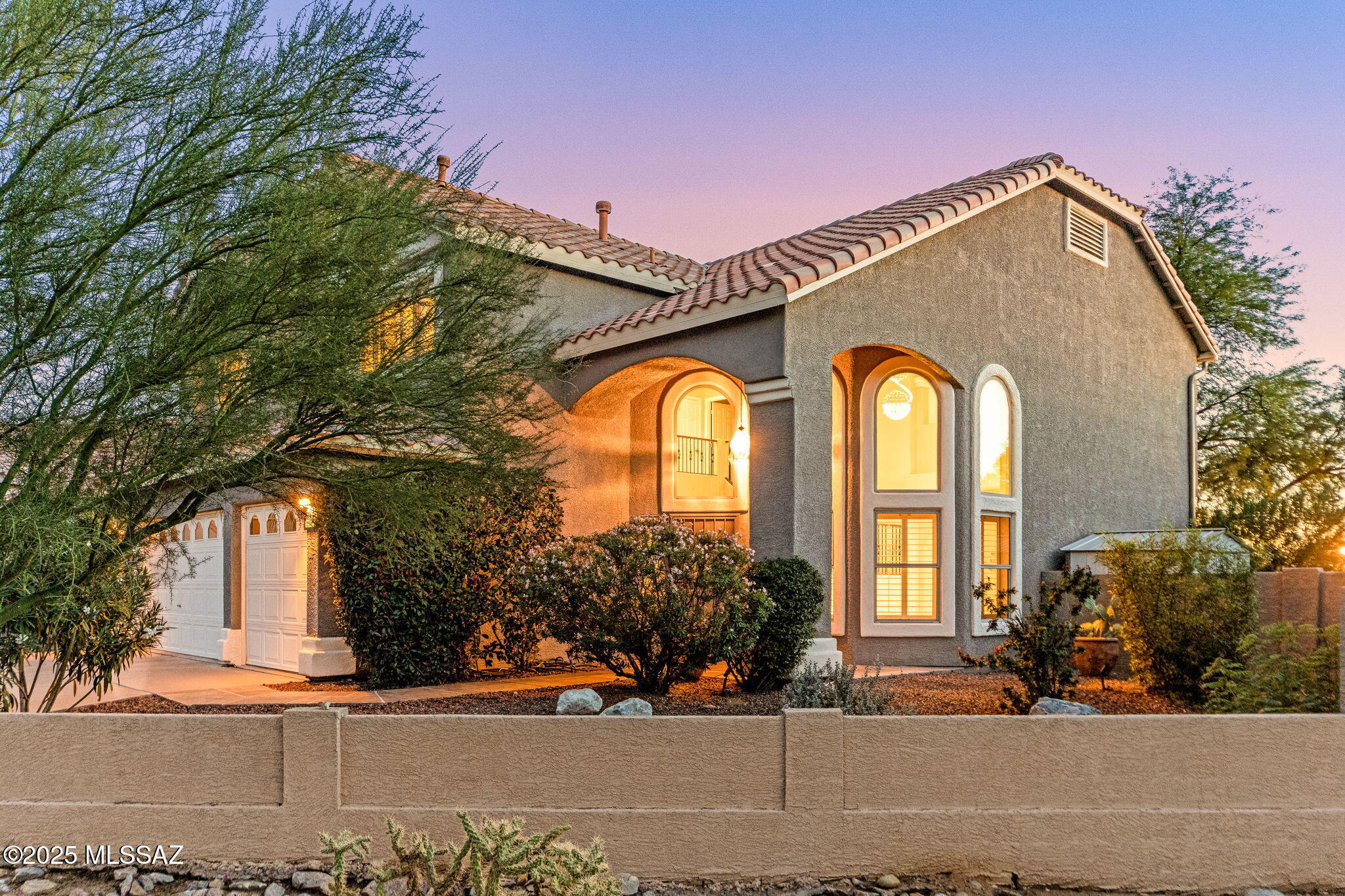 2025 W Golden Rose Place