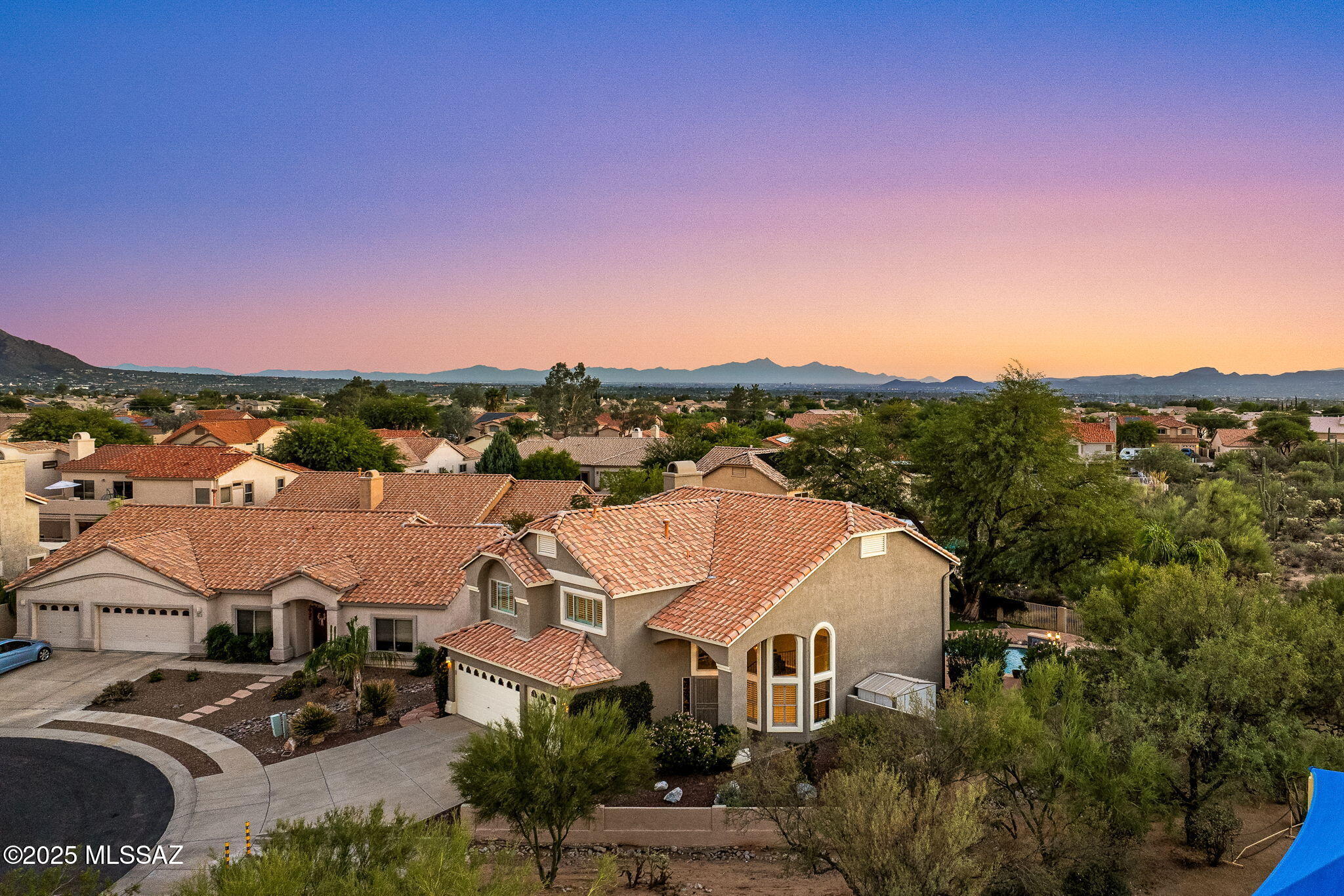 2025 W Golden Rose Place