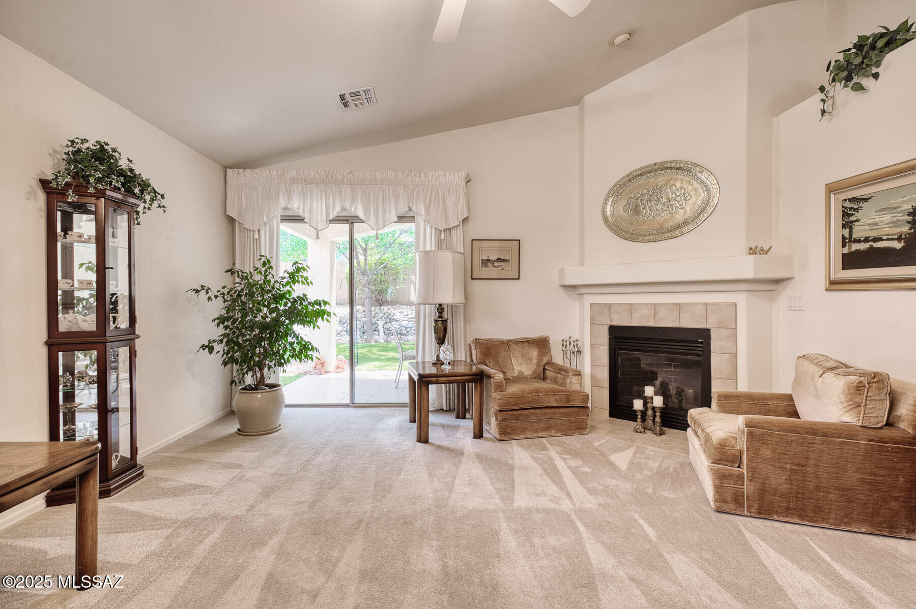 2210 N Deer Creek Place