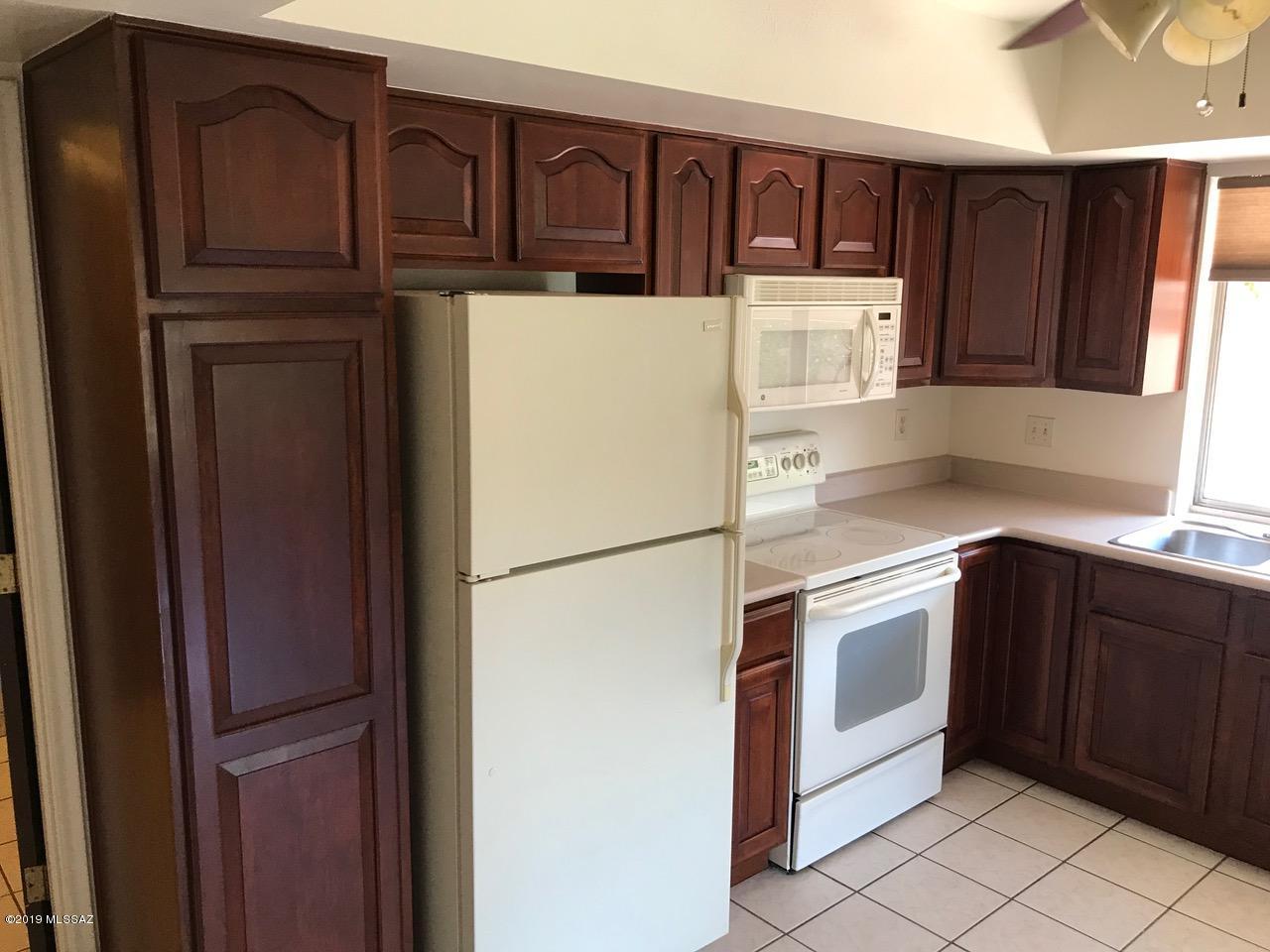 Sutton Place (1-120) - Residential