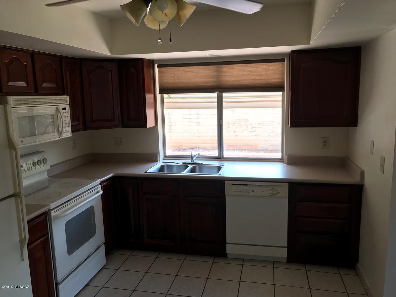 Sutton Place (1-120) - Residential