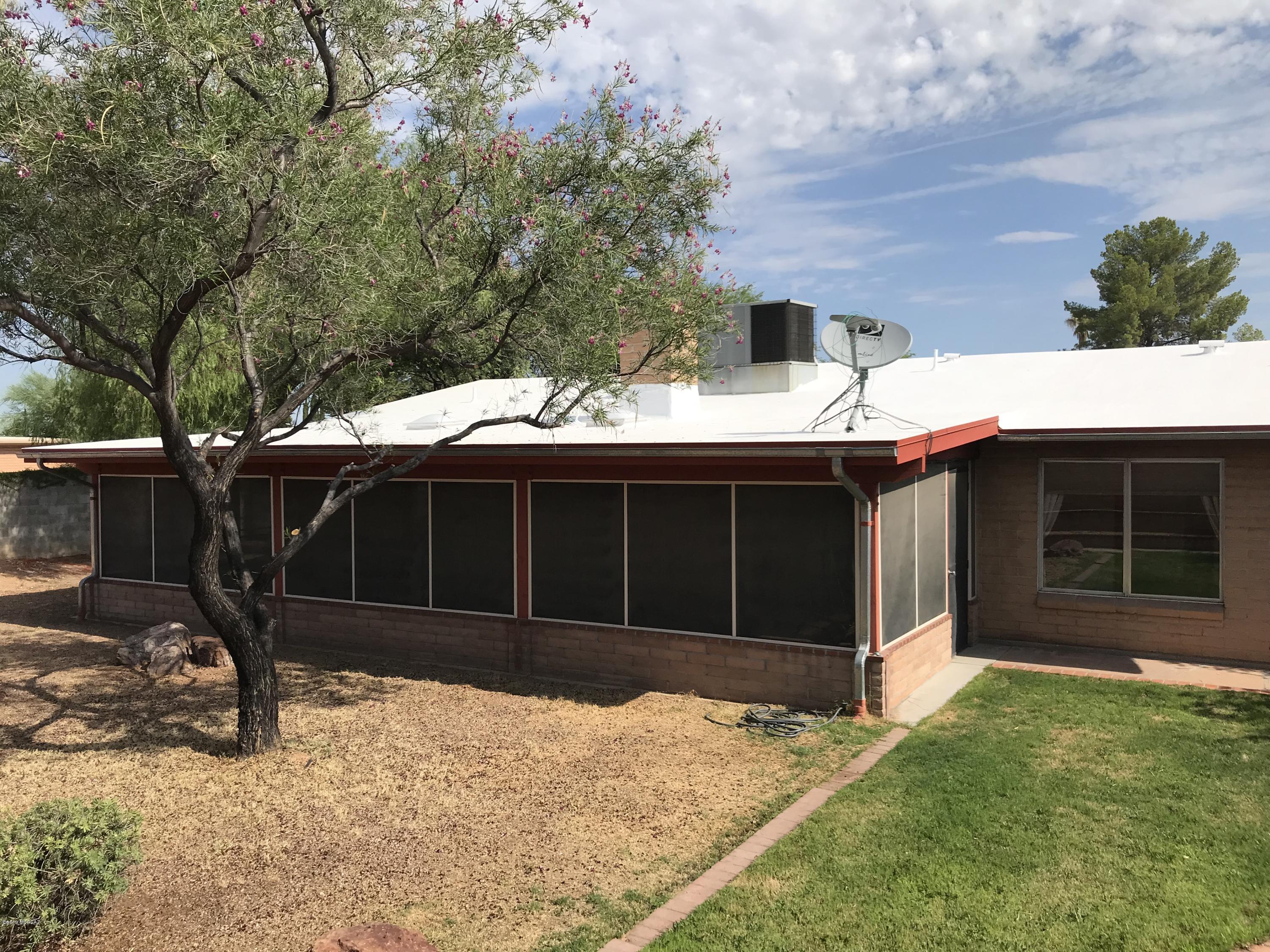 Sutton Place (1-120) - Residential