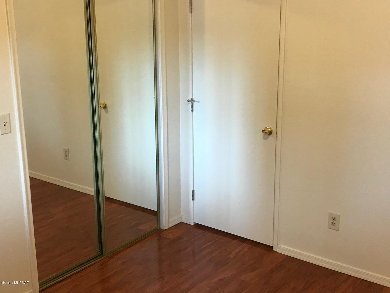 Sutton Place (1-120) - Residential