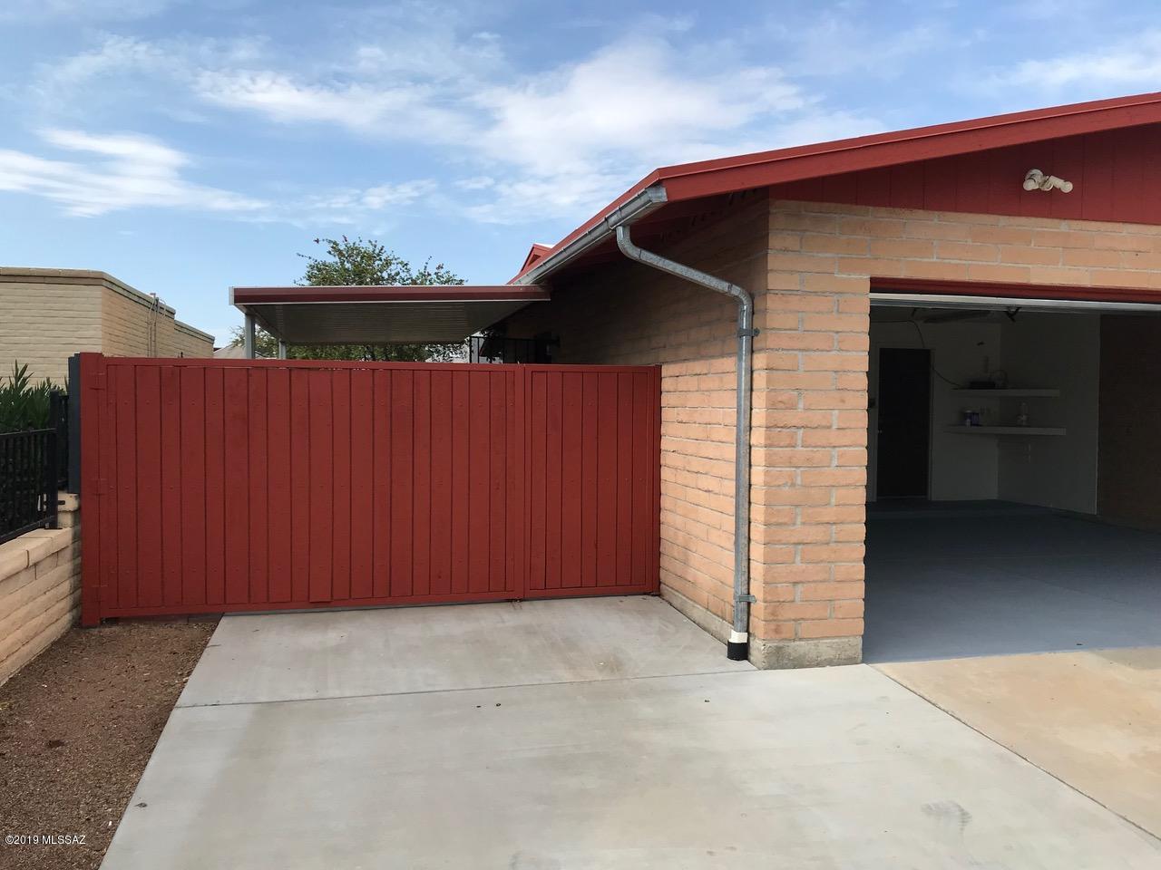 Sutton Place (1-120) - Residential
