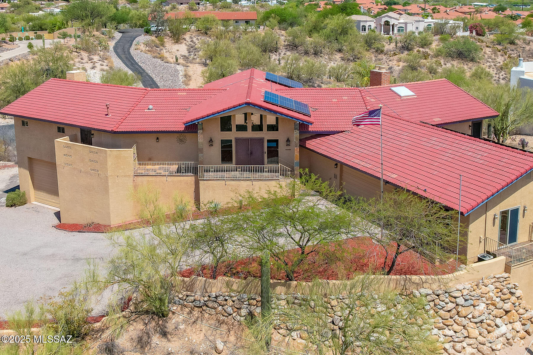 811 W Peak Vista Place