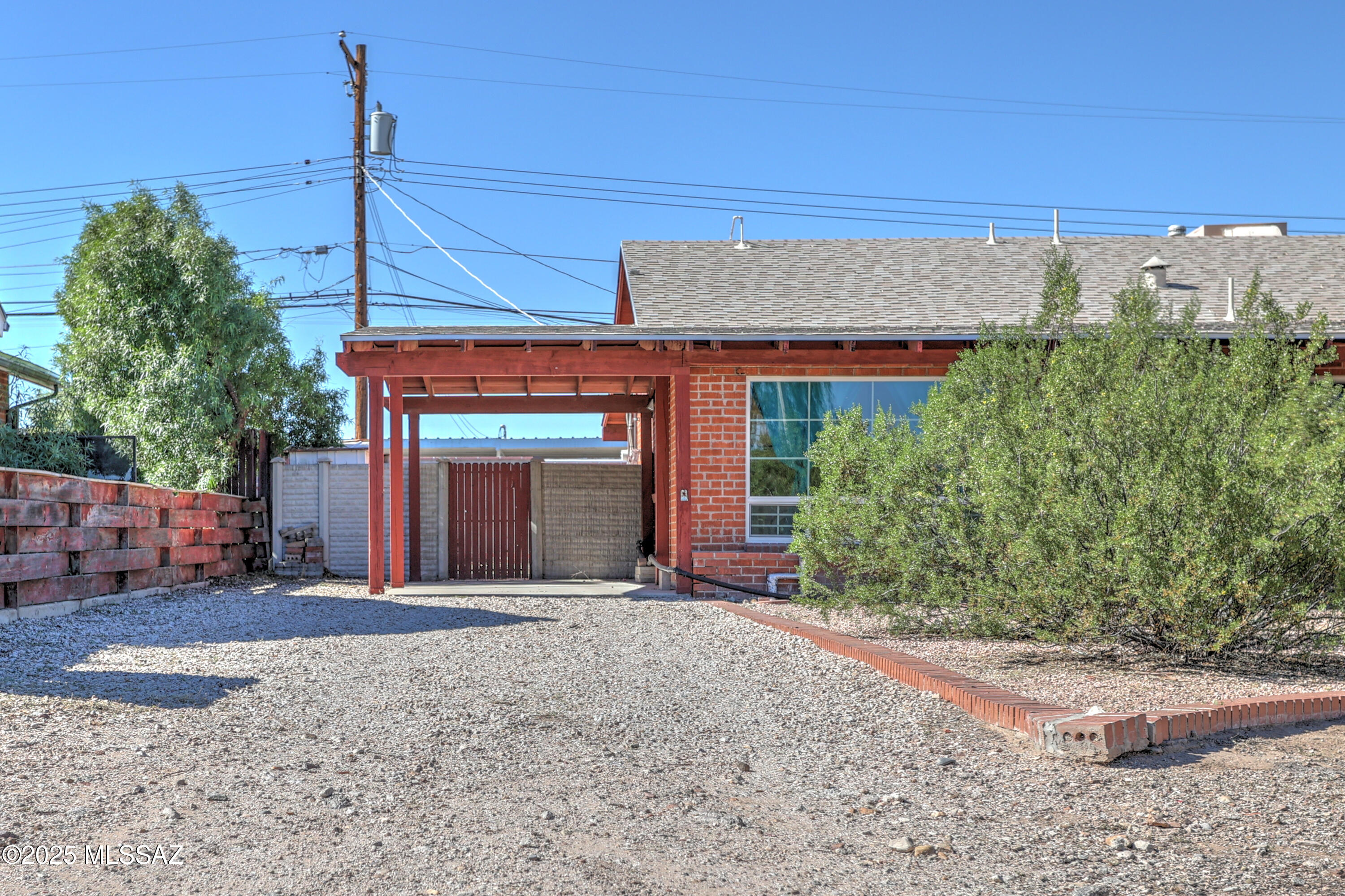 2627 N Euclid Avenue