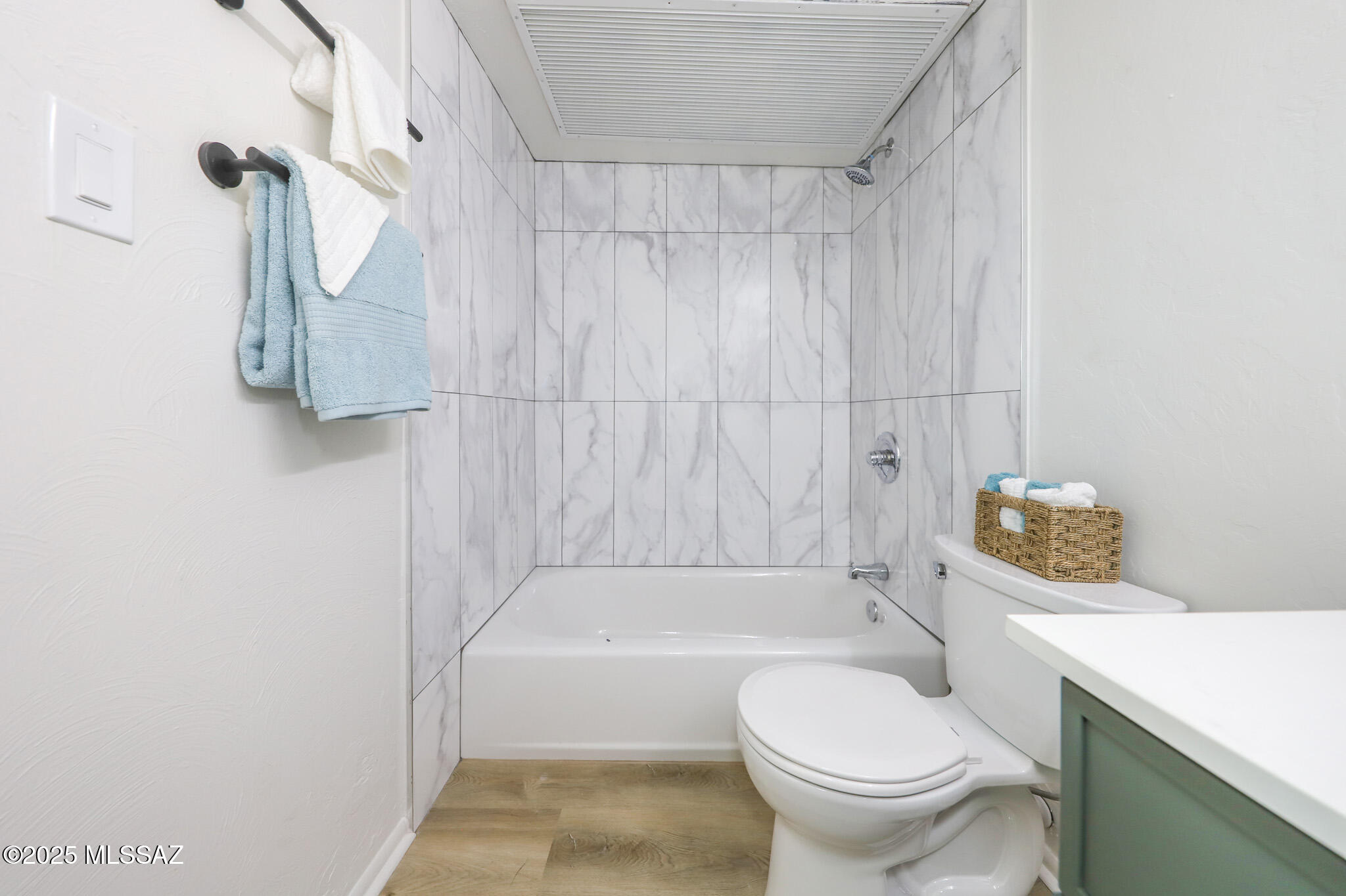 1600 N Wilmot Road 322