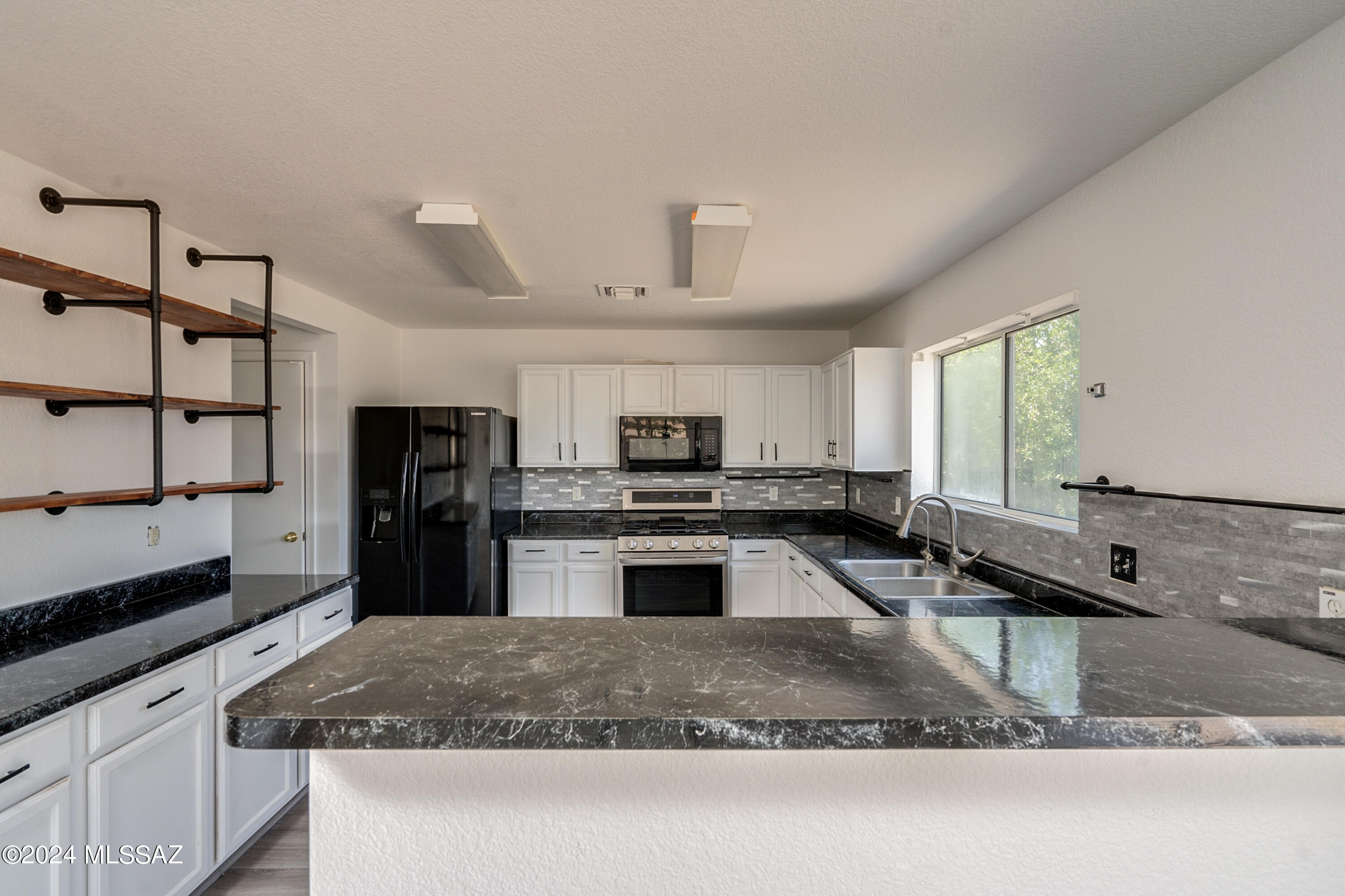 La Tierra Buena (1-207) - Residential