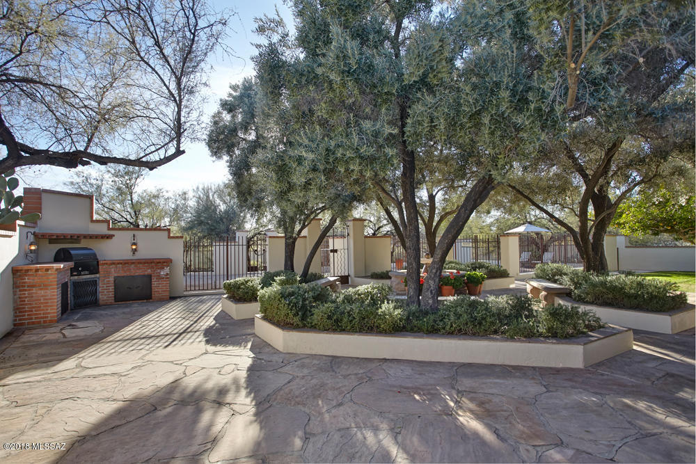 Casas Adobes Addition - Residential