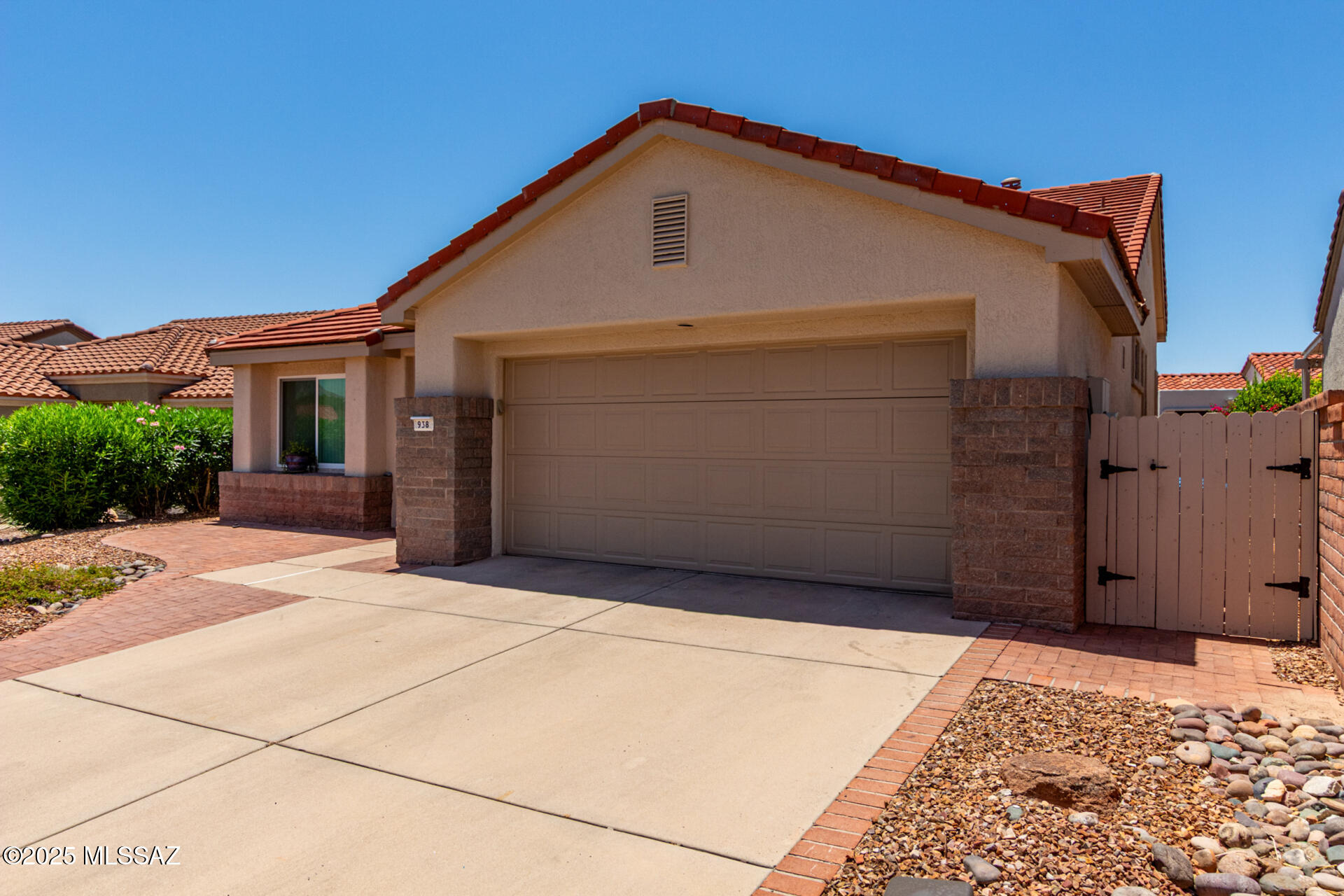 938 E Grass Meadow Place