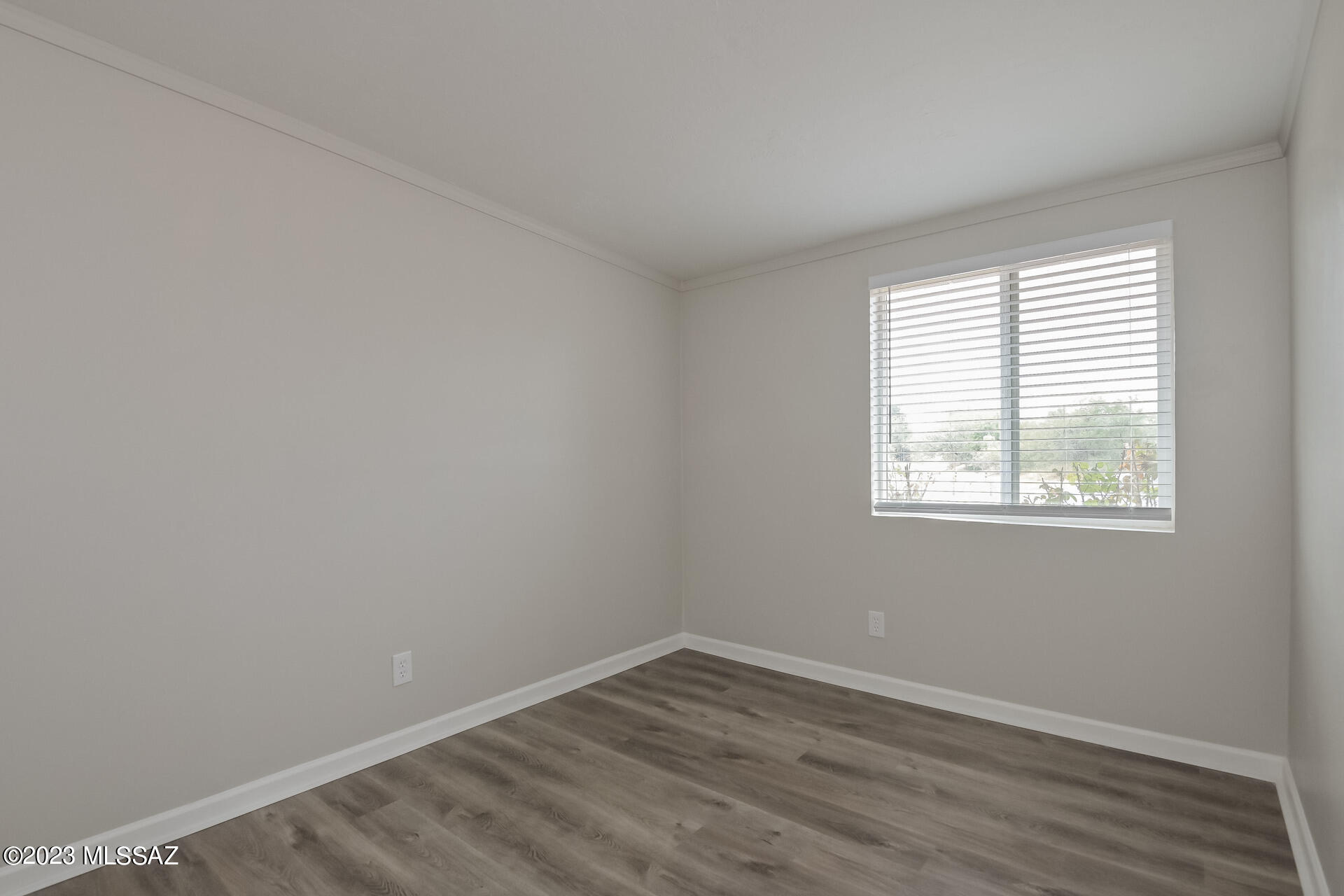 Pine Grove (1-101) - Residential Lease