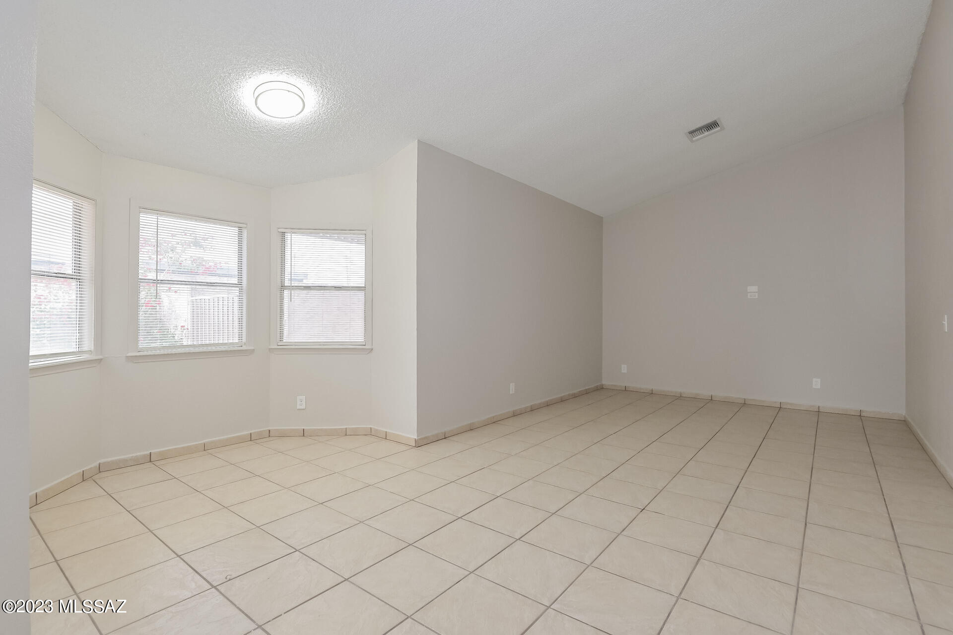 Pine Grove (1-101) - Residential Lease