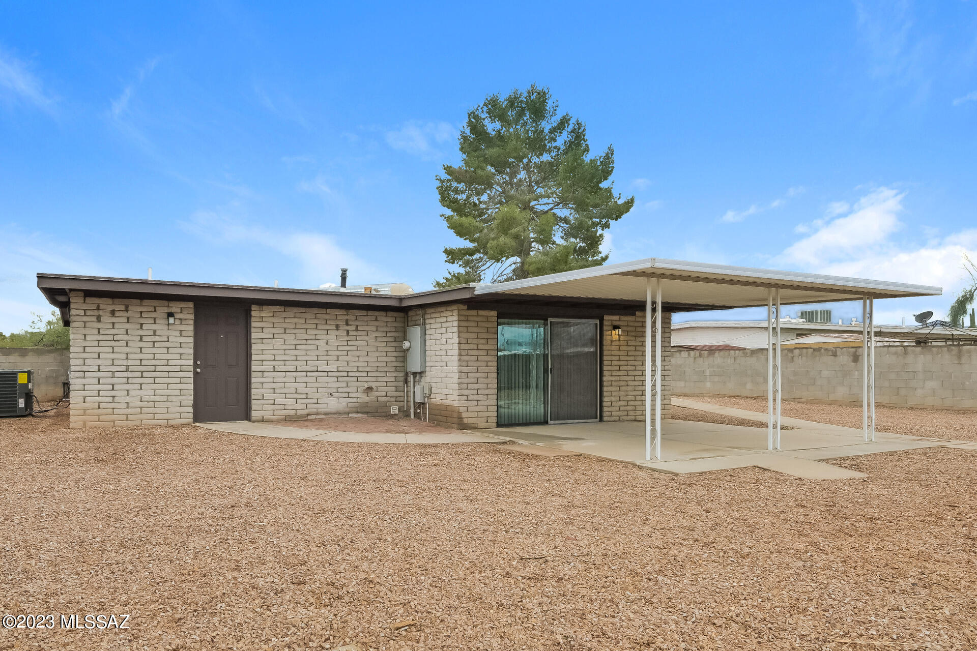Pine Grove (1-101) - Residential Lease