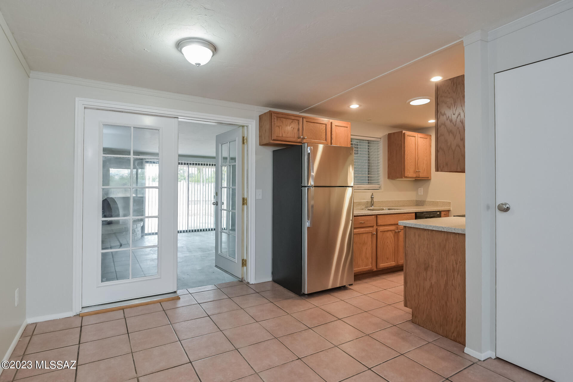 Pine Grove (1-101) - Residential Lease