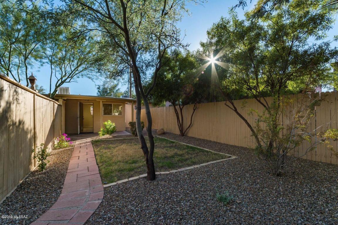 Campbell Ave. Acres - Residential Lease