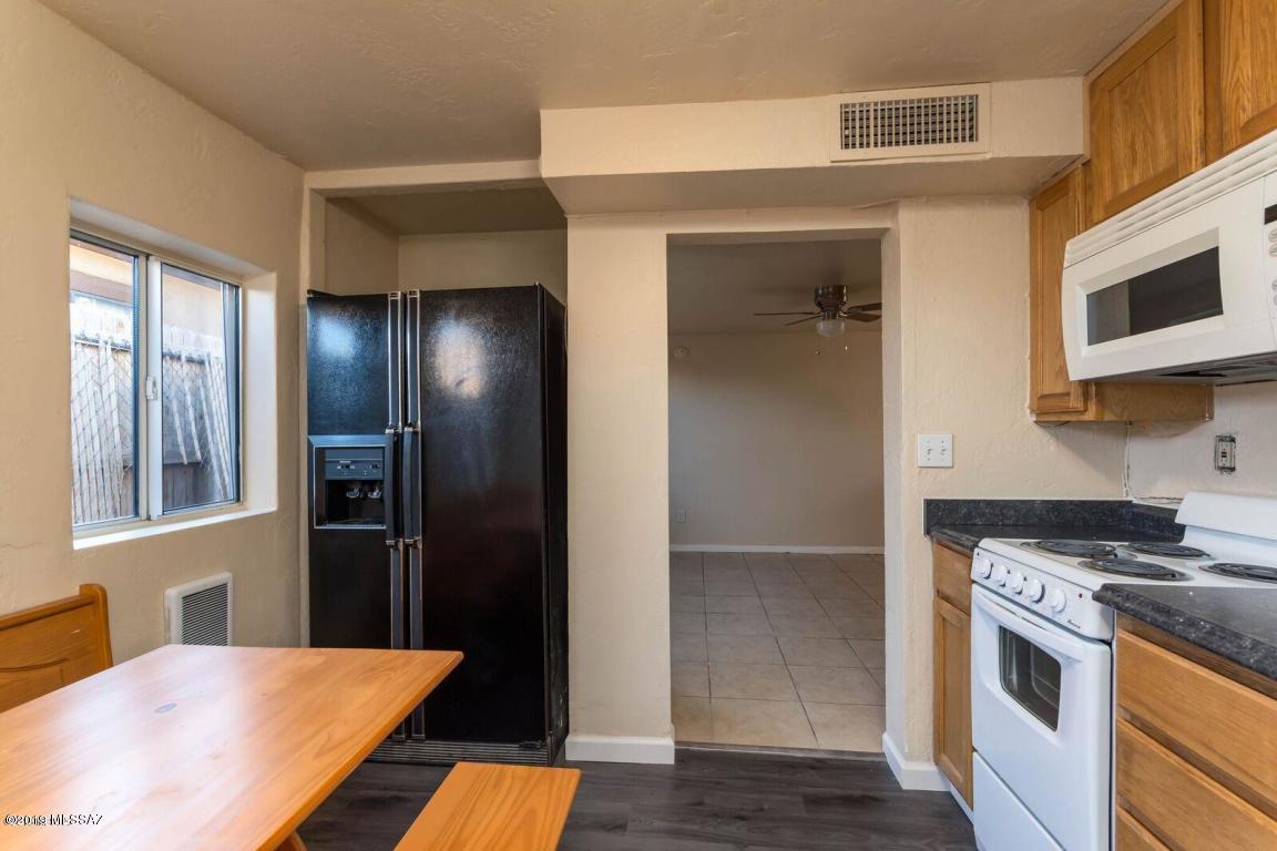 Campbell Ave. Acres - Residential Lease
