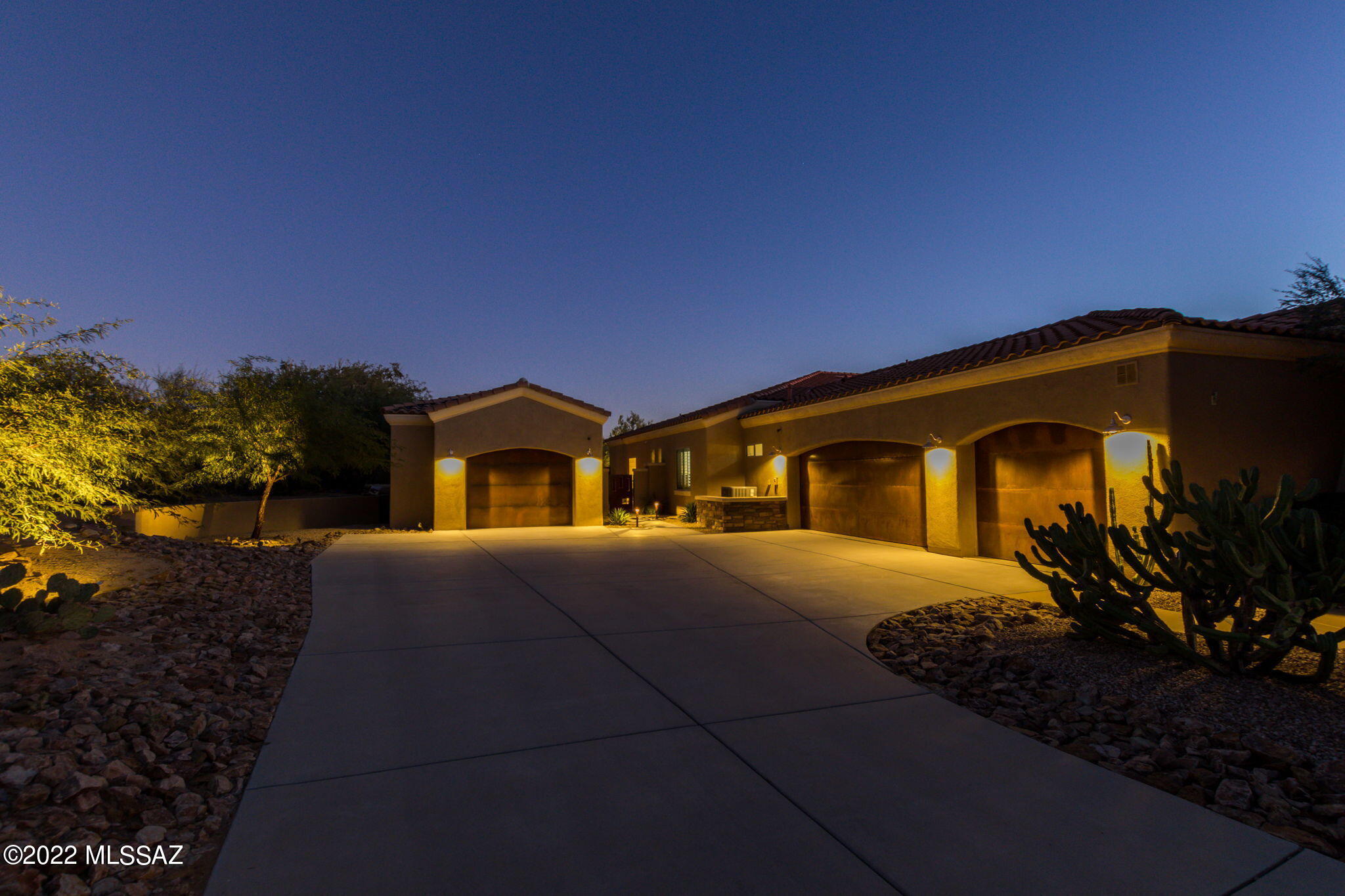 Dos Lagos at Dove Mountain (1-91) - Residential