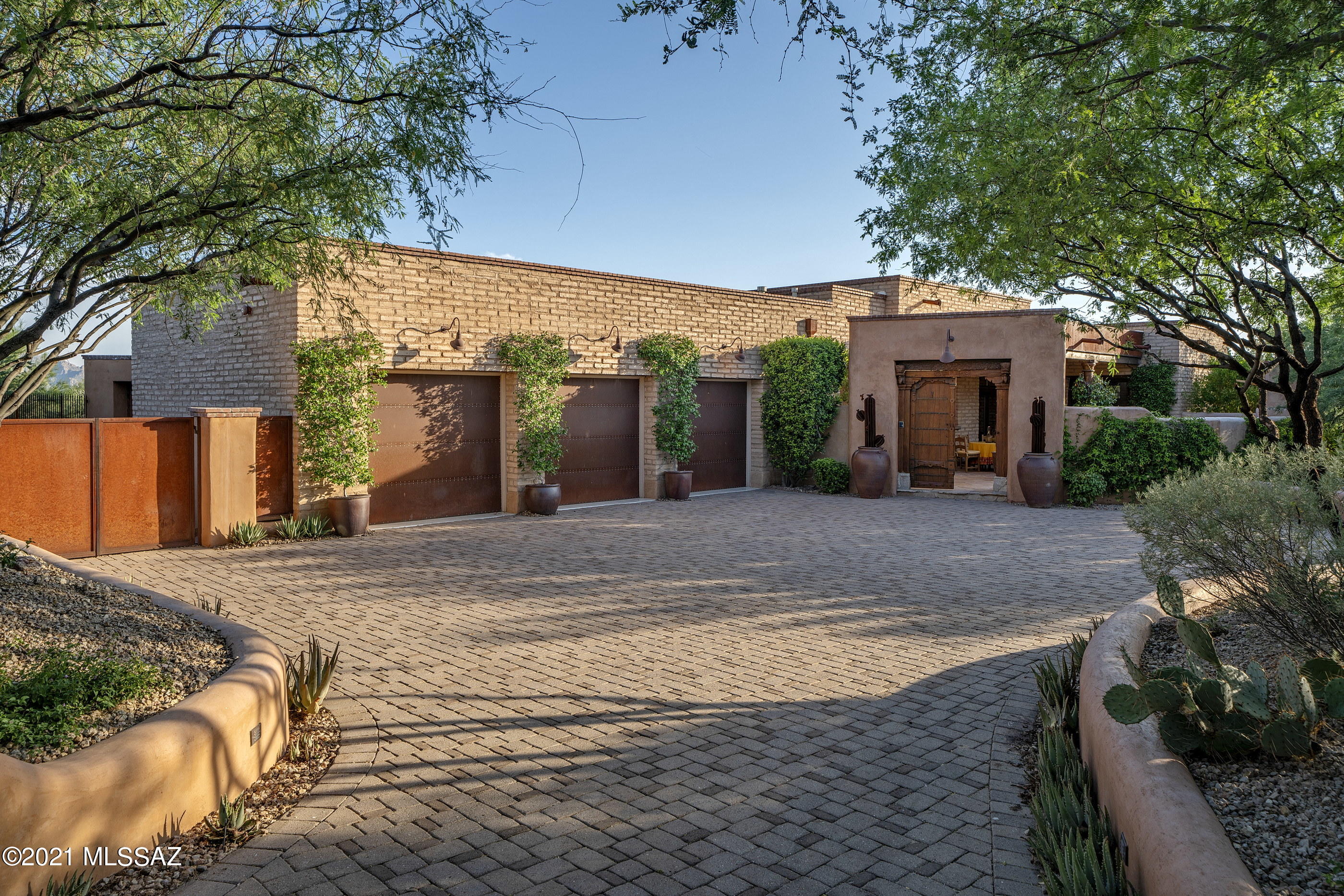 Honey Bee Ridge(The Estates At) - Residential
