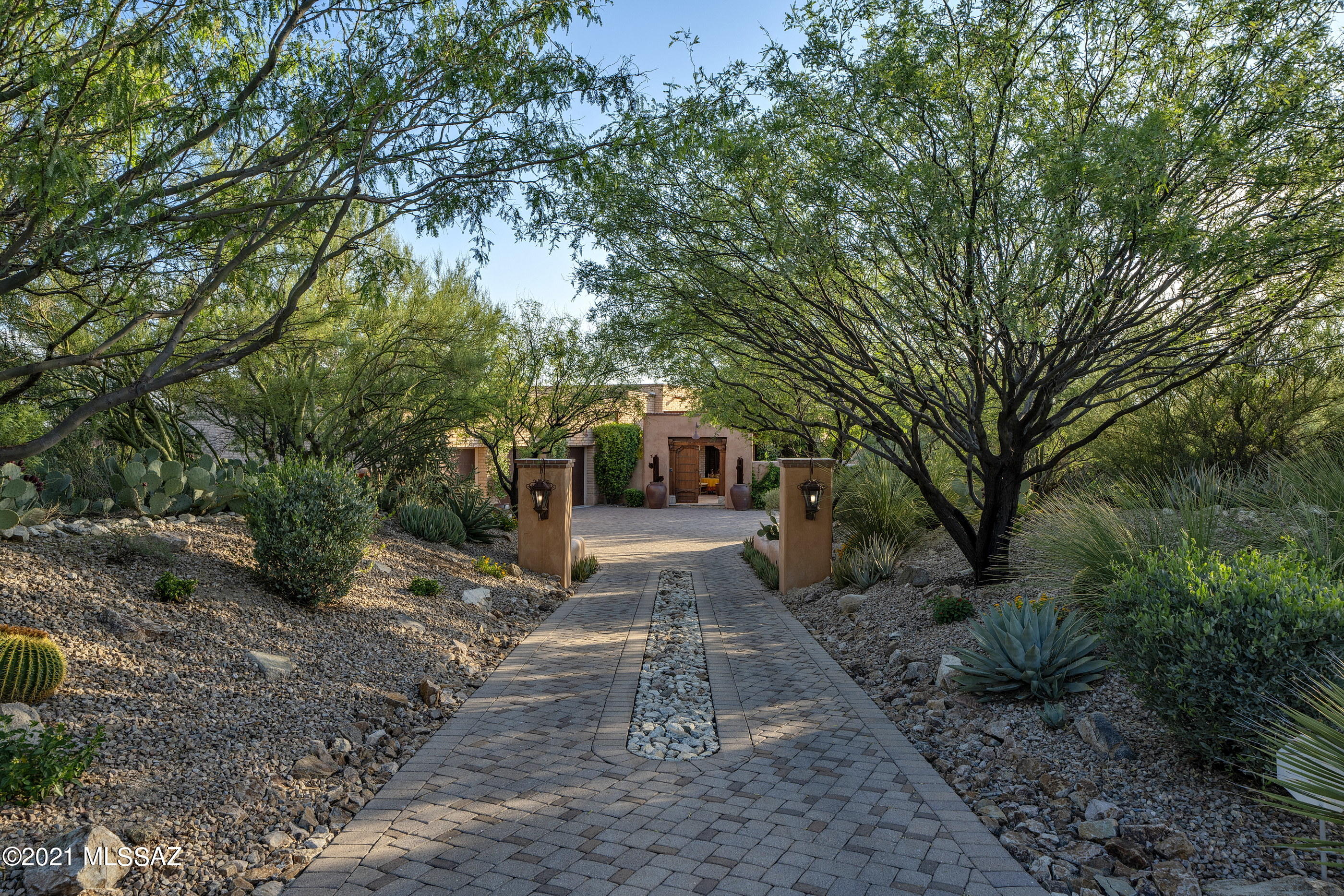 Honey Bee Ridge(The Estates At) - Residential