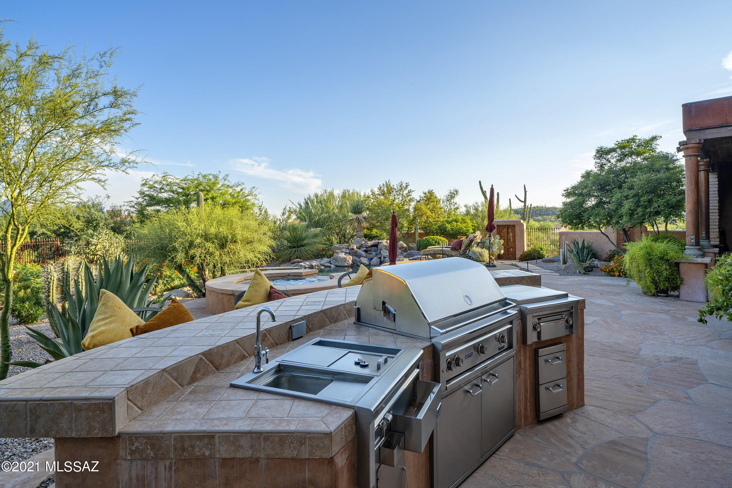 Honey Bee Ridge(The Estates At) - Residential