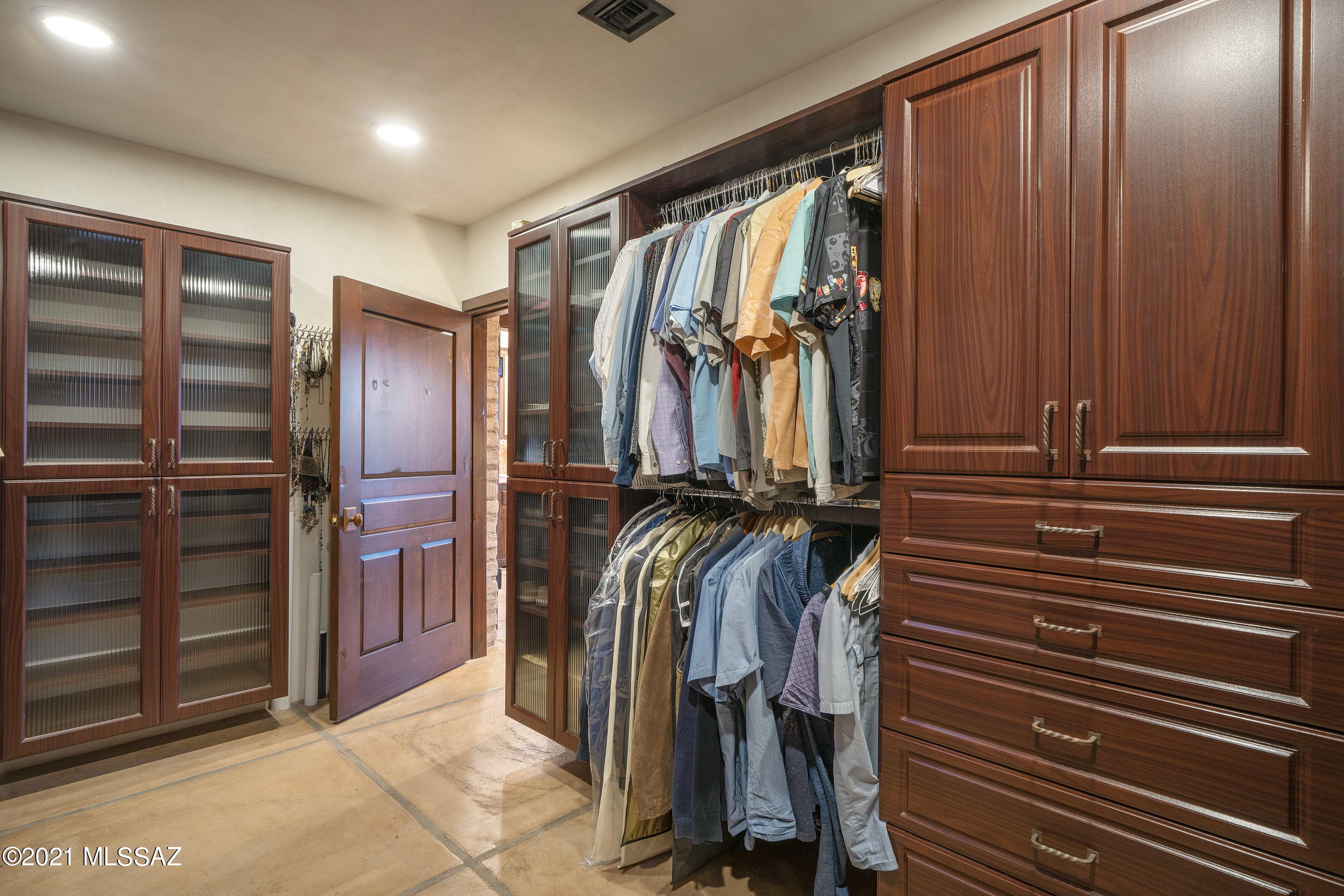 Honey Bee Ridge(The Estates At) - Residential