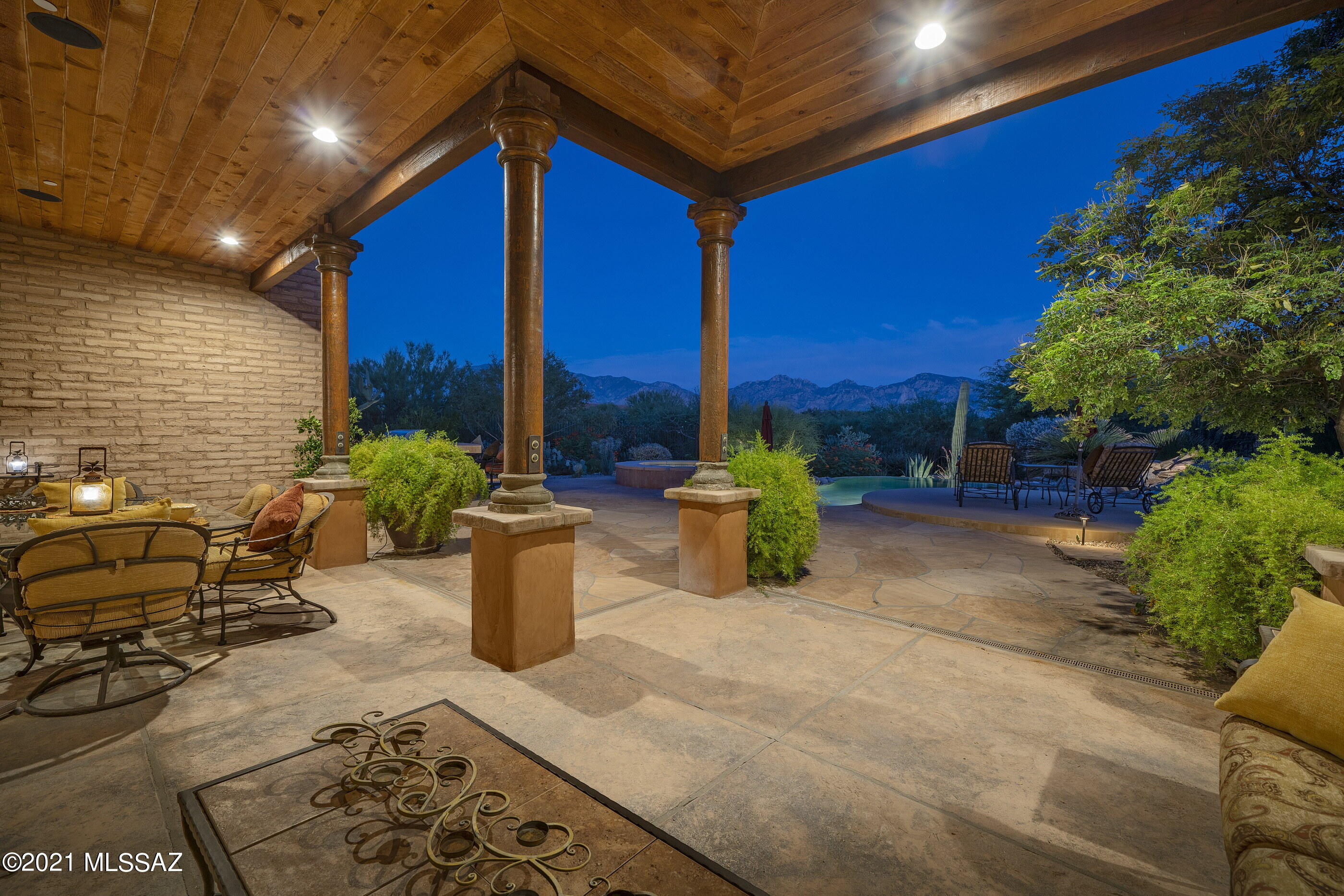 Honey Bee Ridge(The Estates At) - Residential