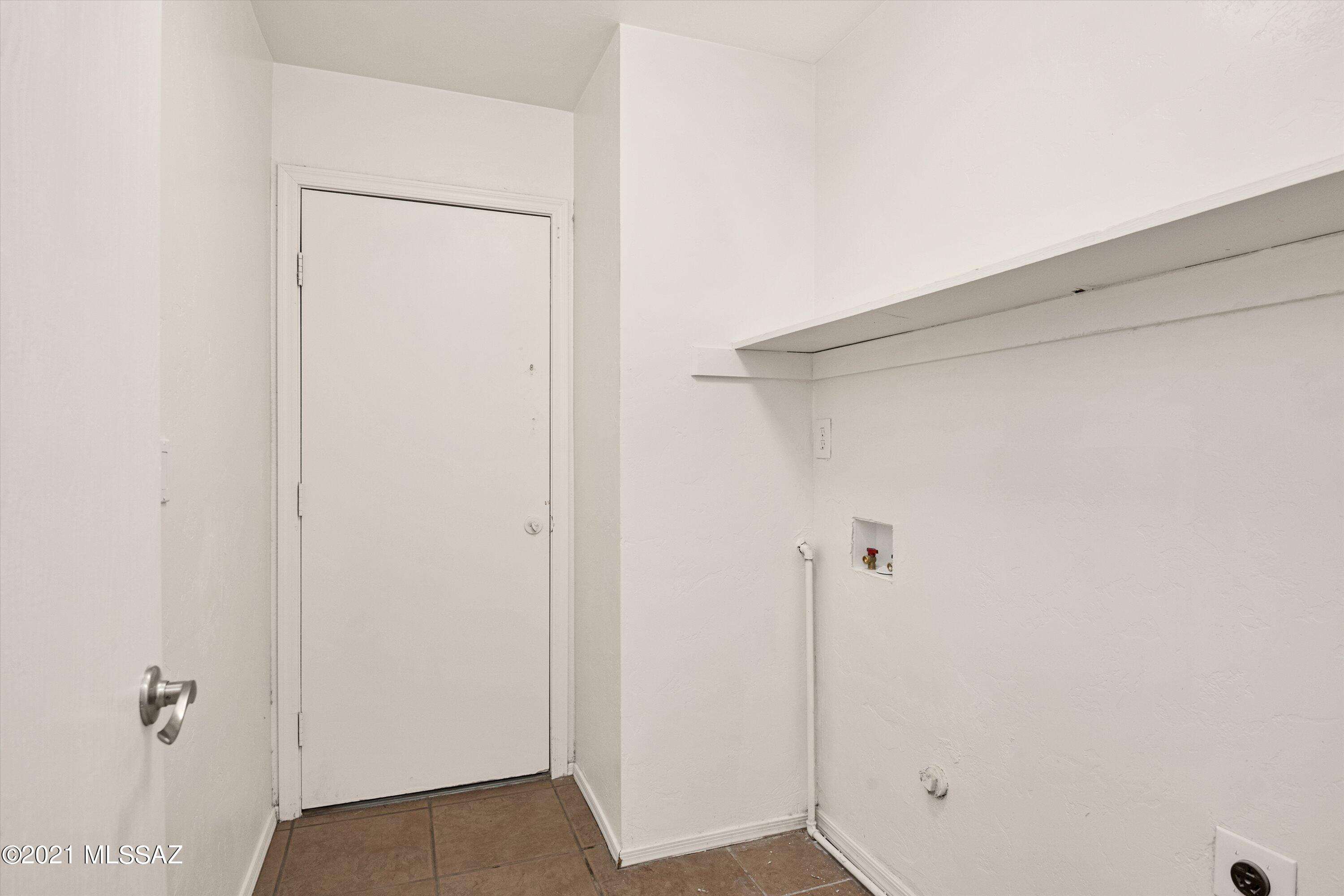 Los Olivos Est I (1-24) - Residential