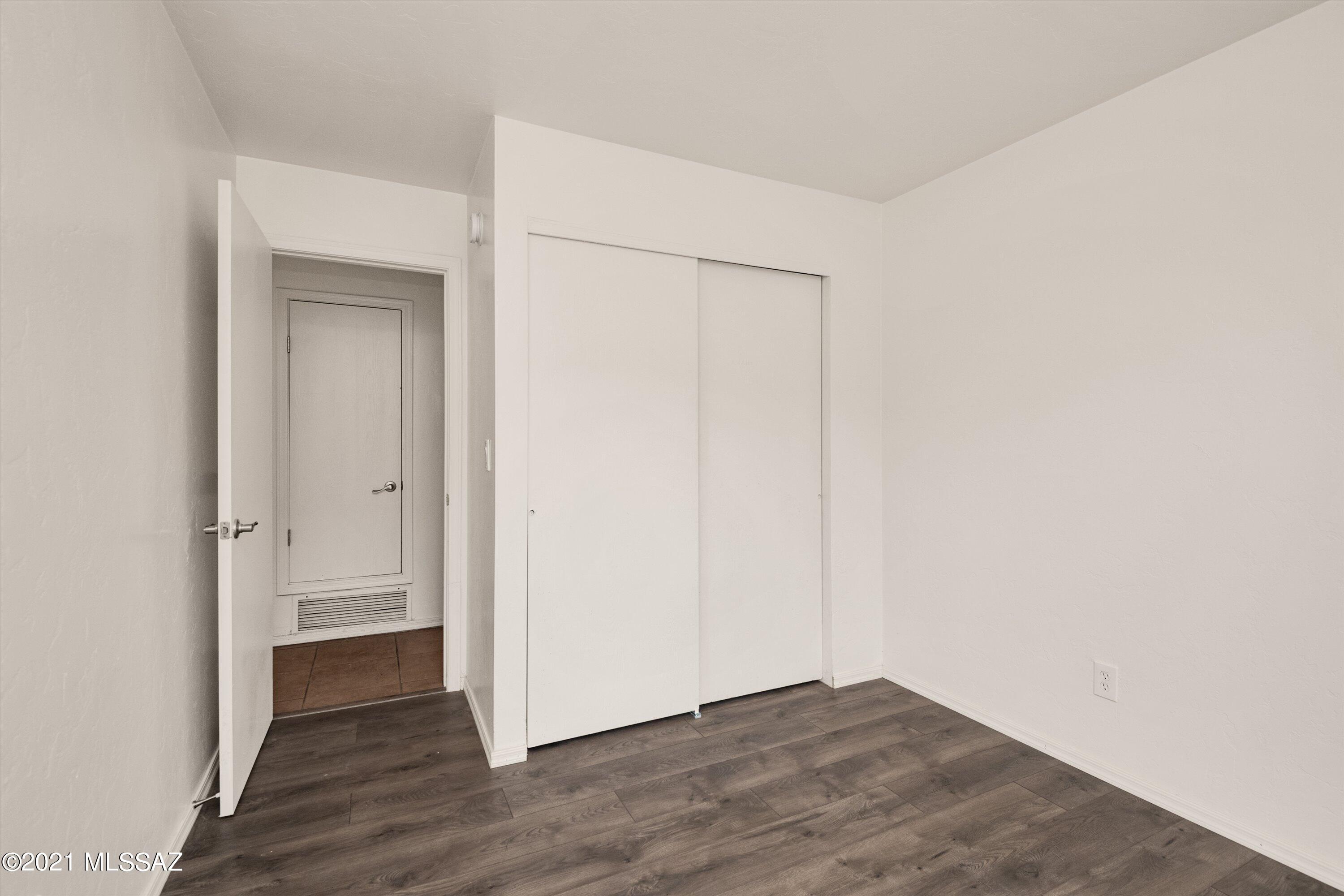 Los Olivos Est I (1-24) - Residential
