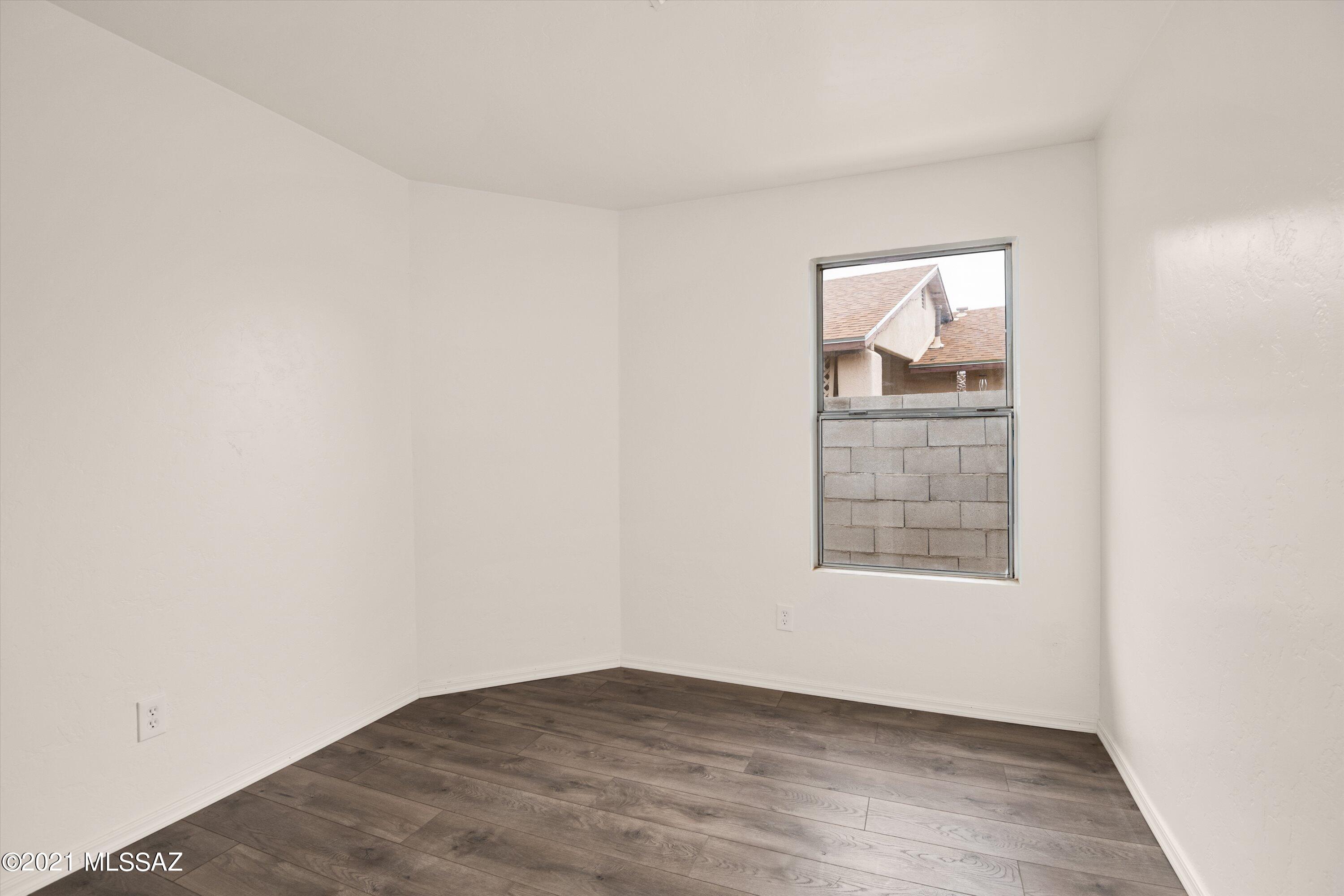 Los Olivos Est I (1-24) - Residential