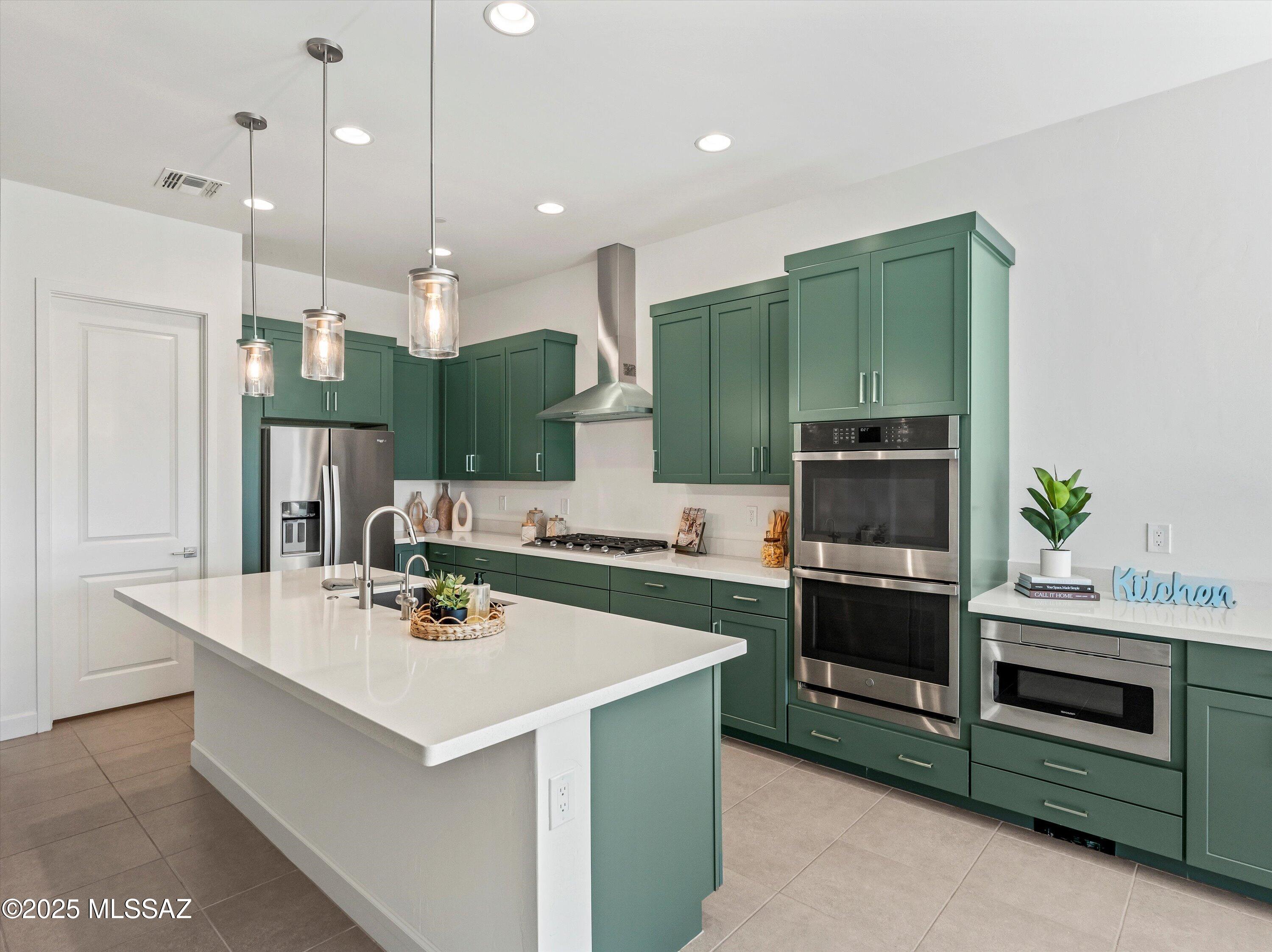 4527 W Cajun Sun Lane