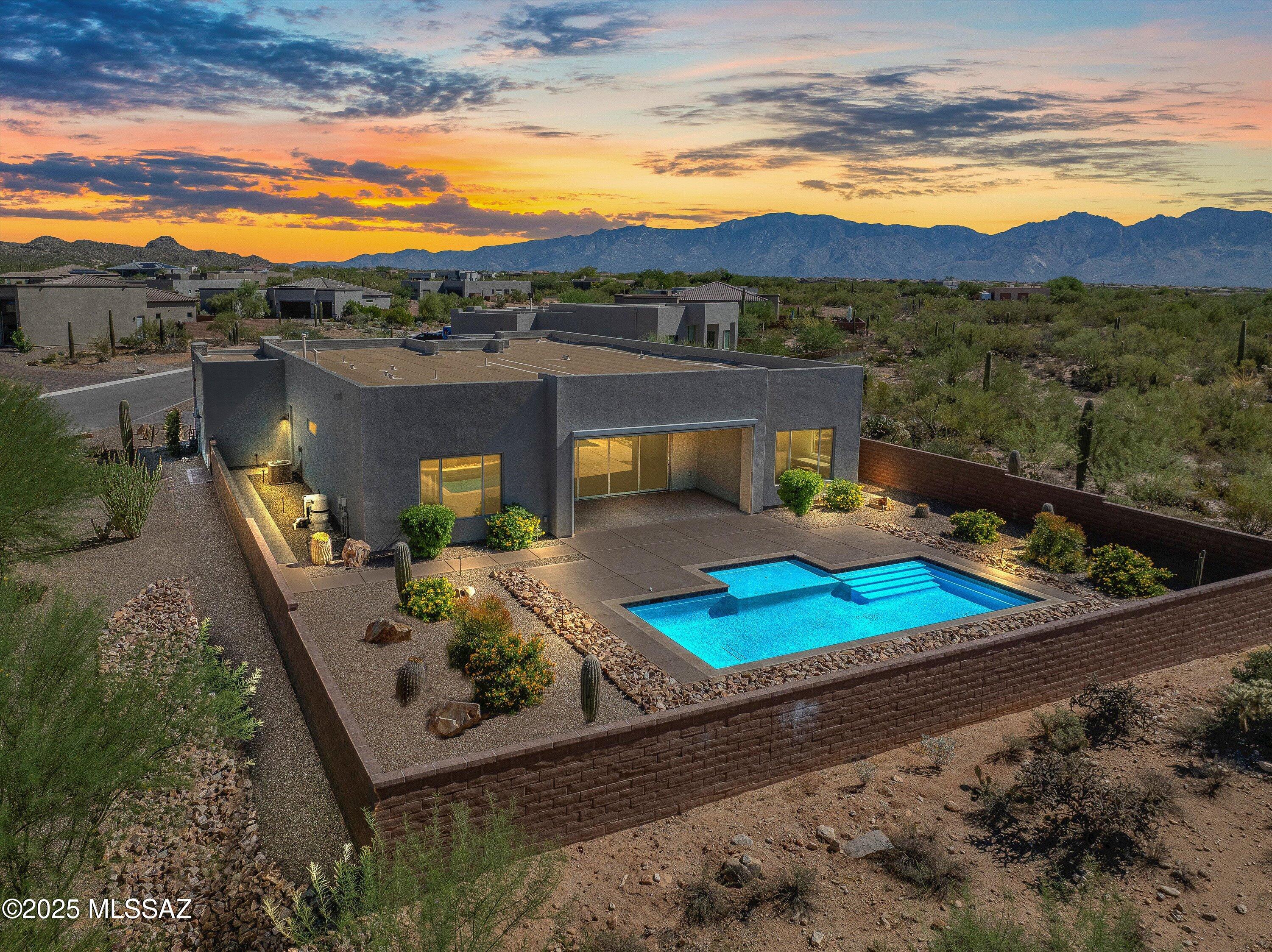 4527 W Cajun Sun Lane