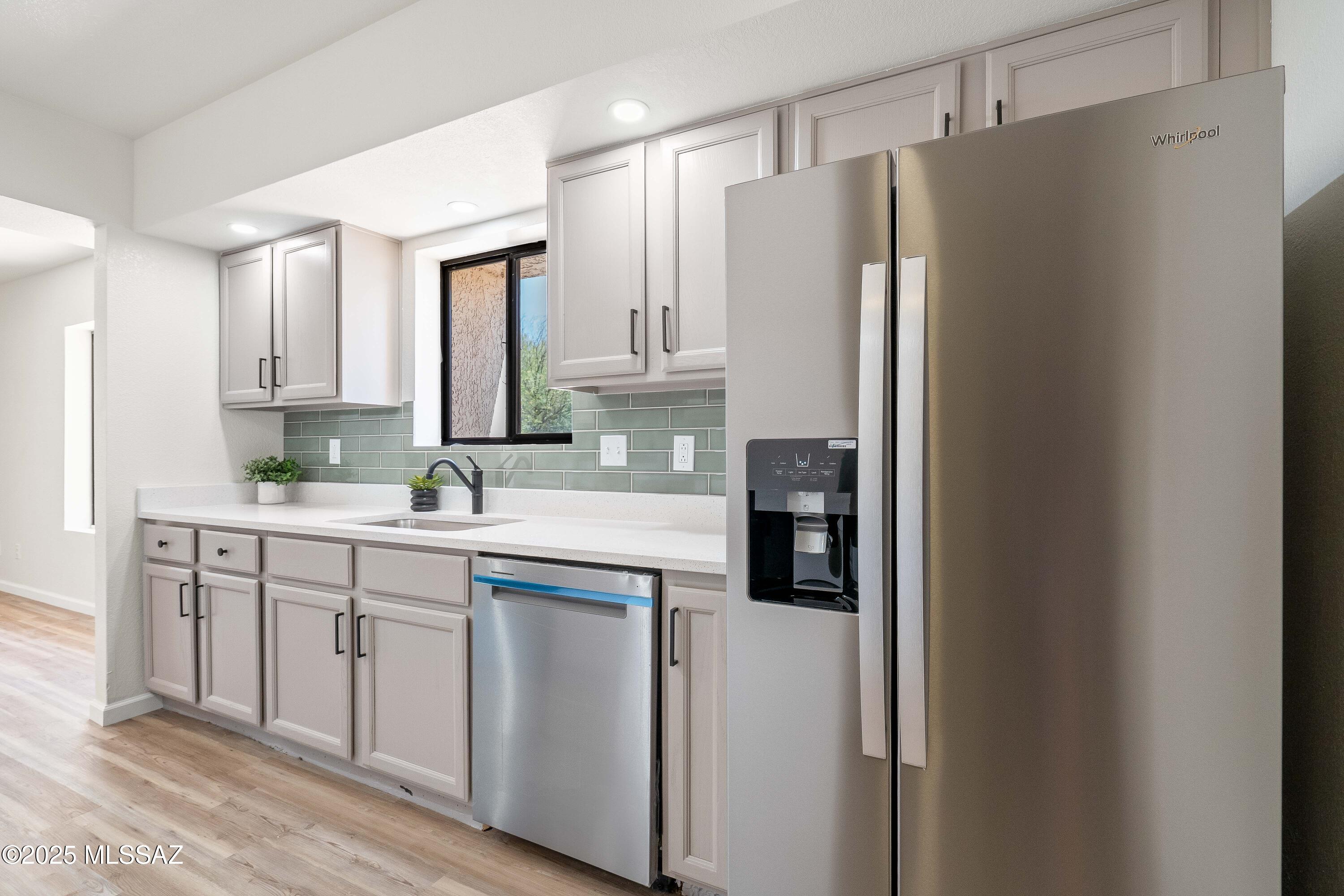Las Lomitas Townhouses - Residential
