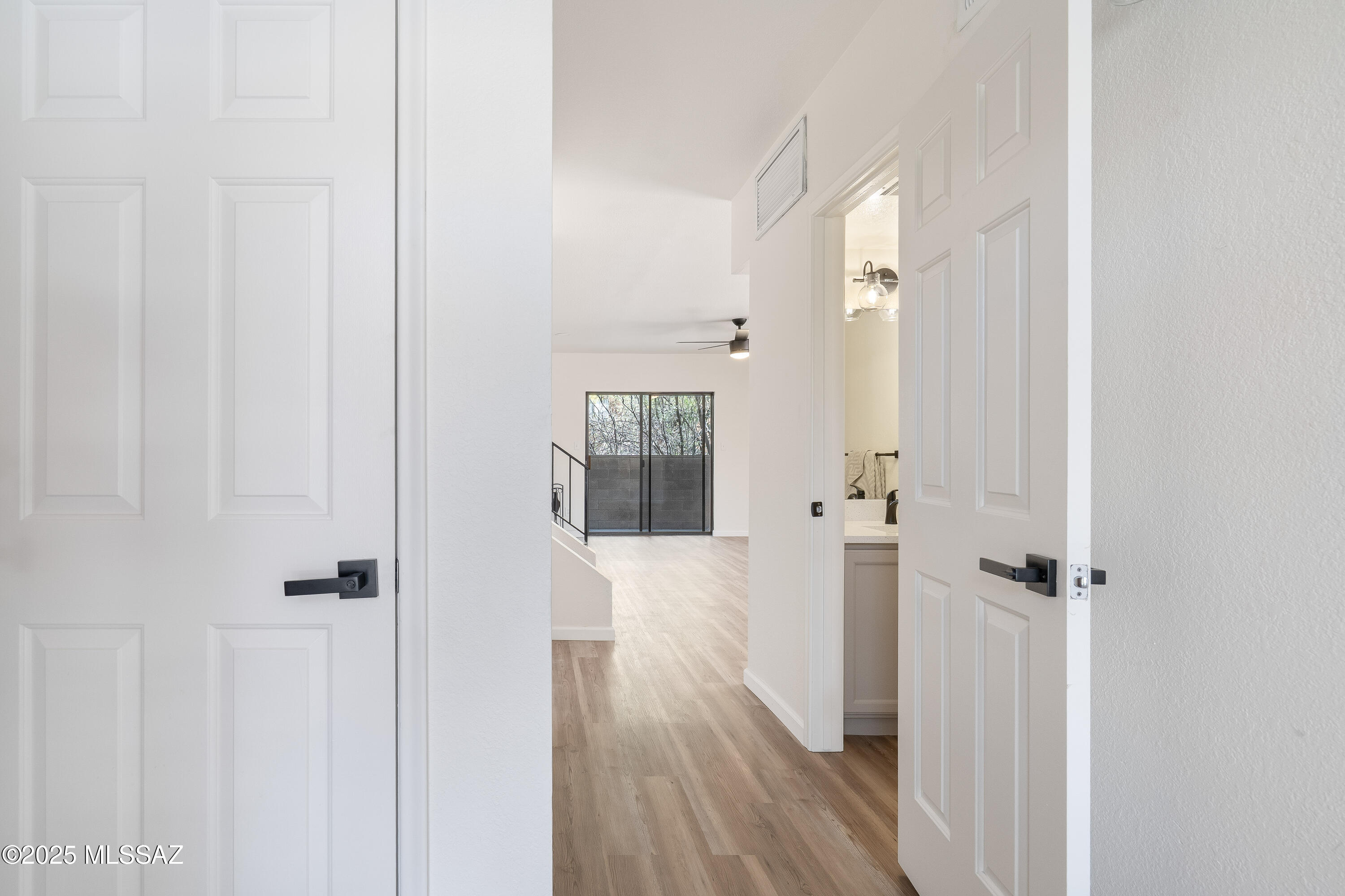 Las Lomitas Townhouses - Residential