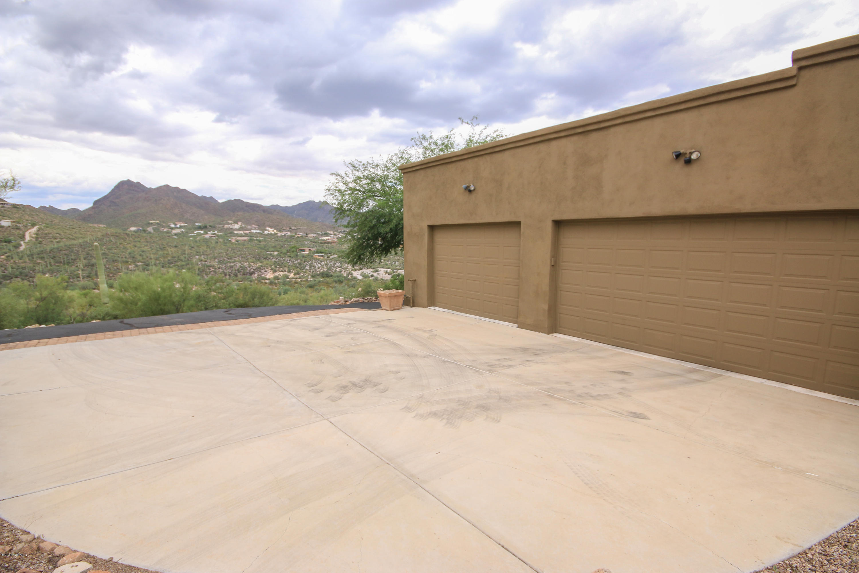 Twin Hills Estates (1-28) - Residential