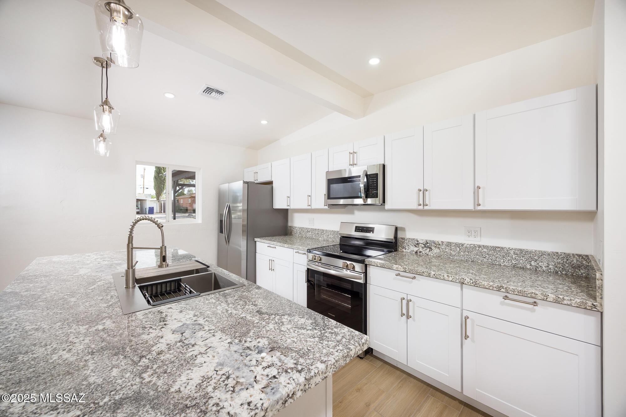 1515 S Avenida Sirio