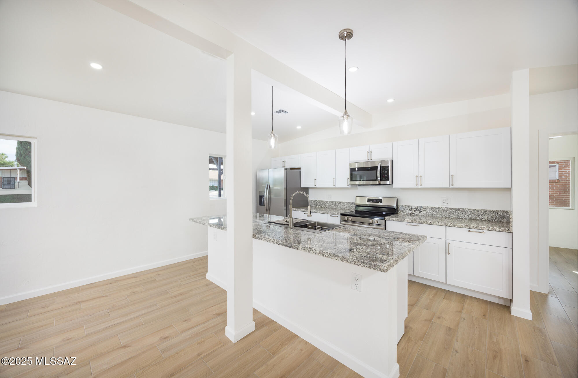 1515 S Avenida Sirio