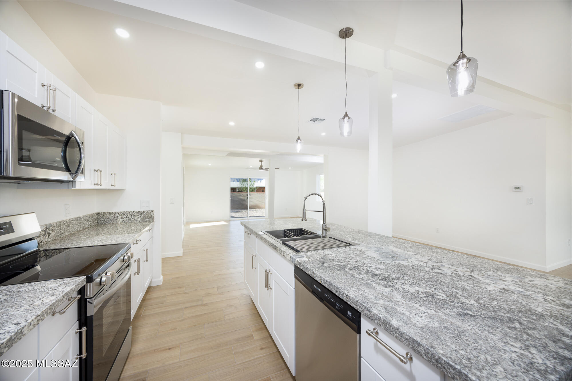 1515 S Avenida Sirio