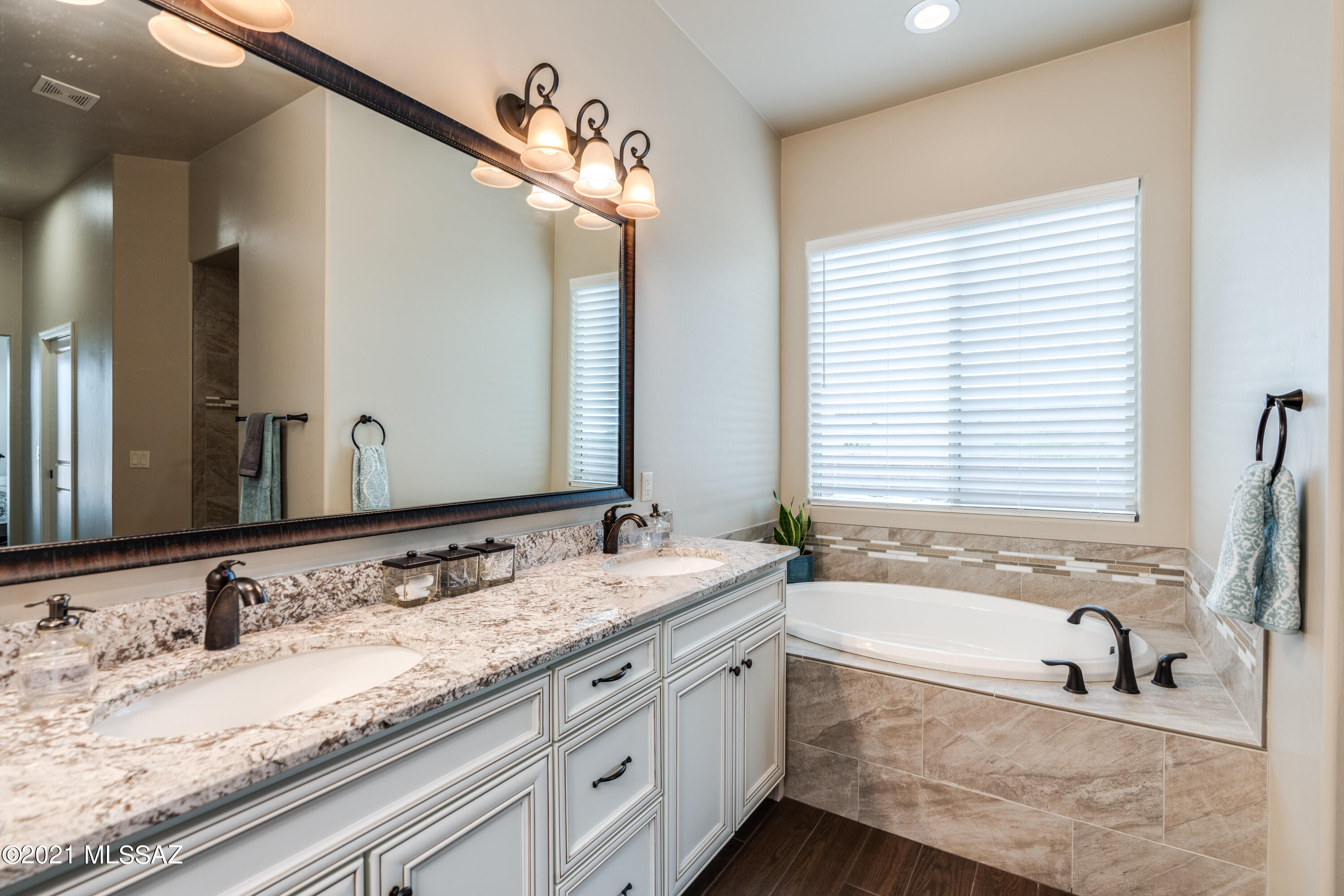 Vistas Del Sol - Residential