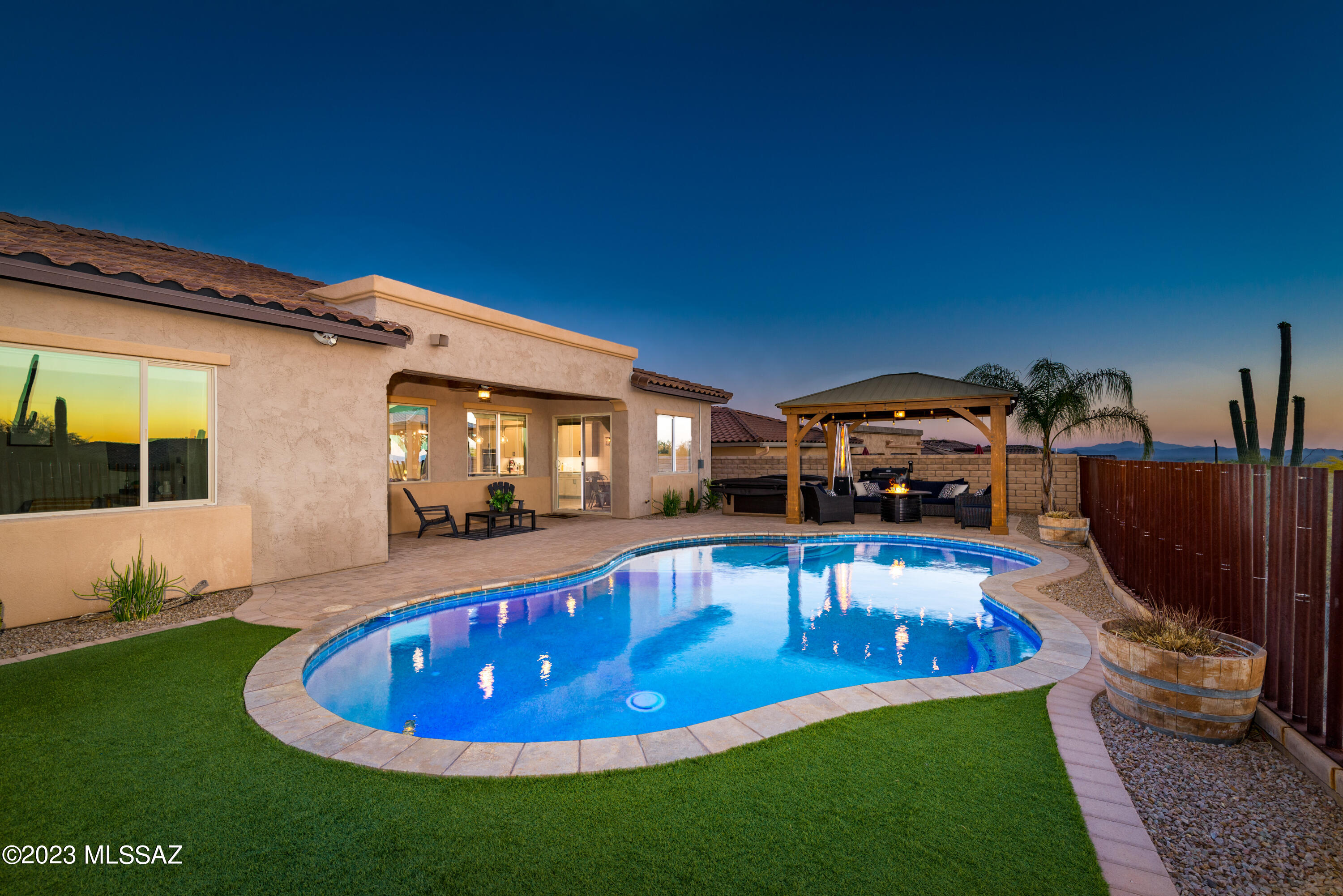 Los Saguaros At Dove Mountain SQ20121640199 - Residential