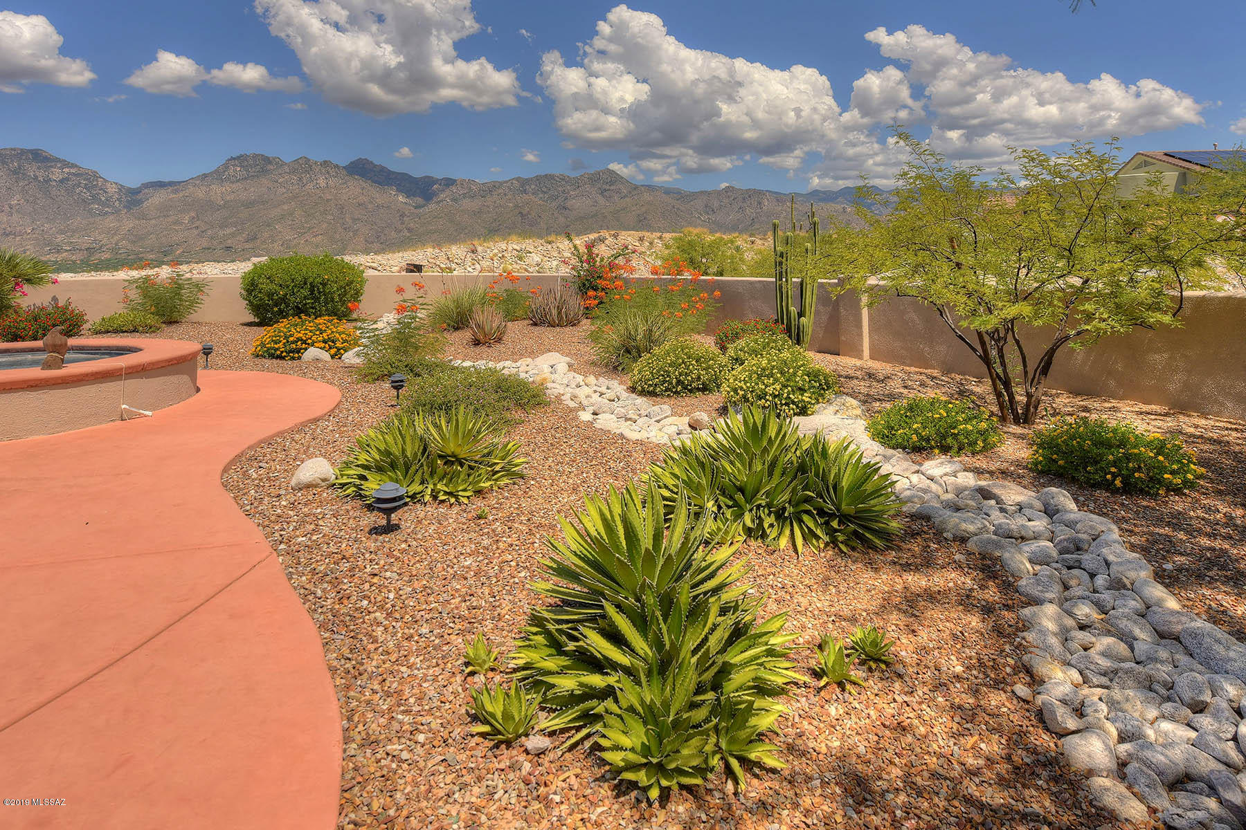 Sabino Mountain (1-290) - Residential