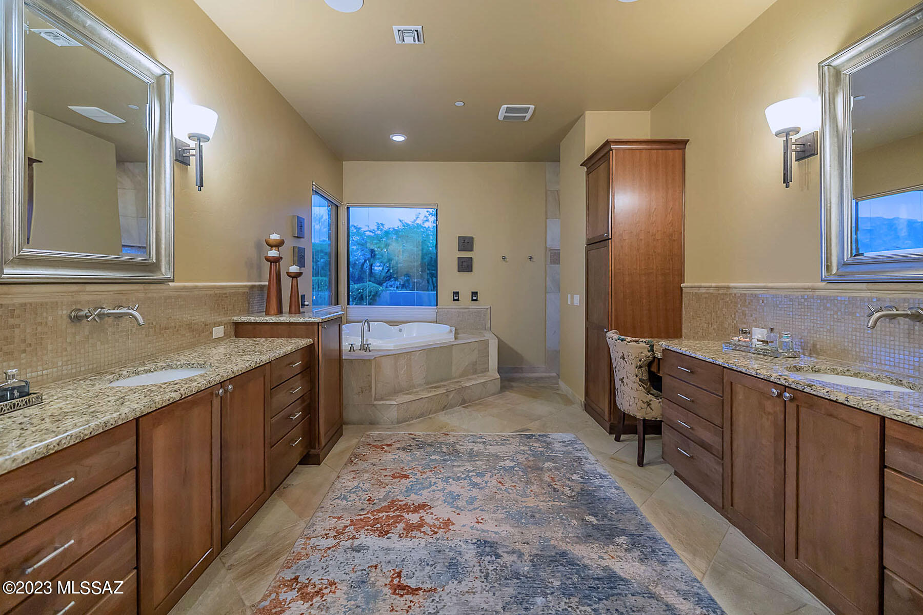 Honey Bee Ridge(The Estates At) - Residential