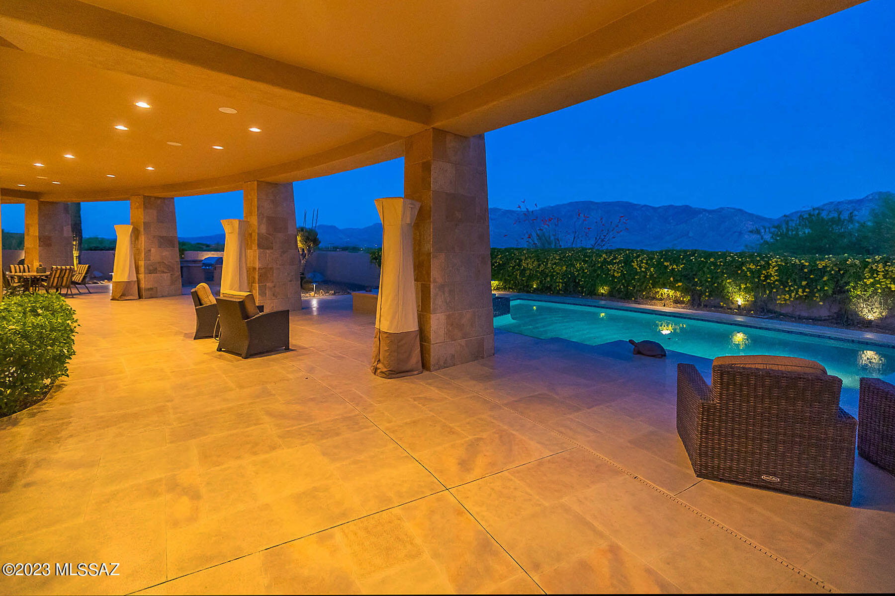 Honey Bee Ridge(The Estates At) - Residential