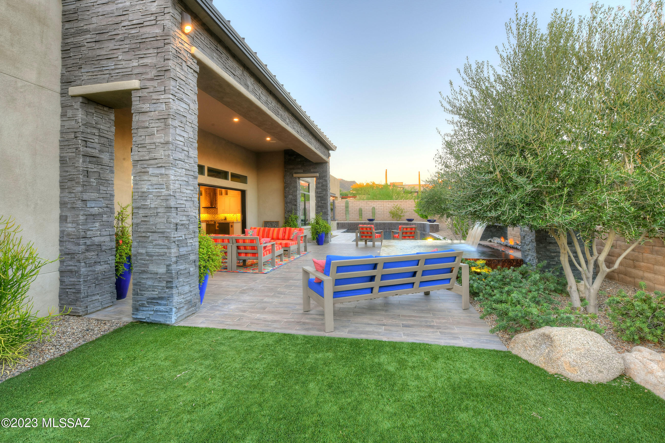 Los Saguaros At Dove Mountain SQ20121640199 - Residential