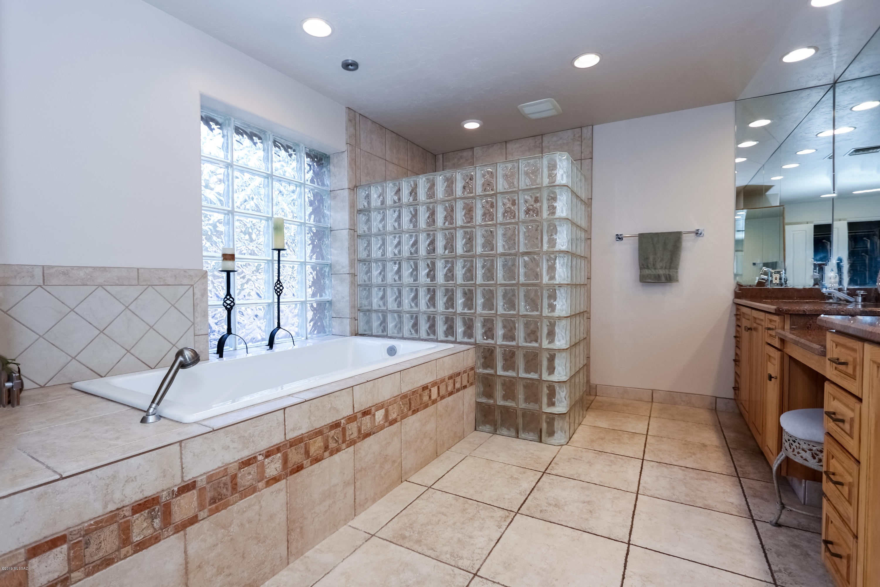 Sabino Vista NO. 3 (1-28) - Residential