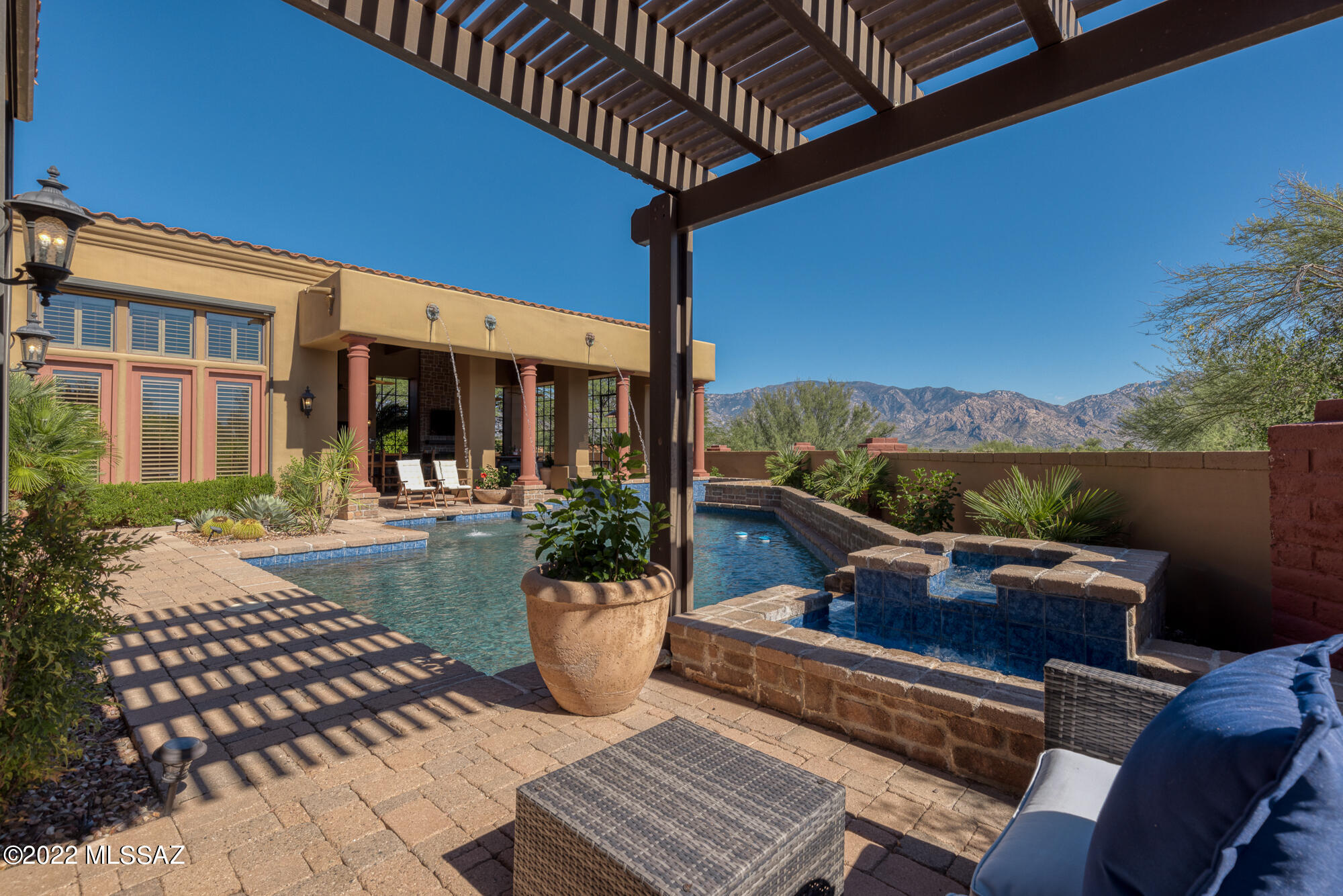 Honey Bee Ridge(The Estates At) - Residential