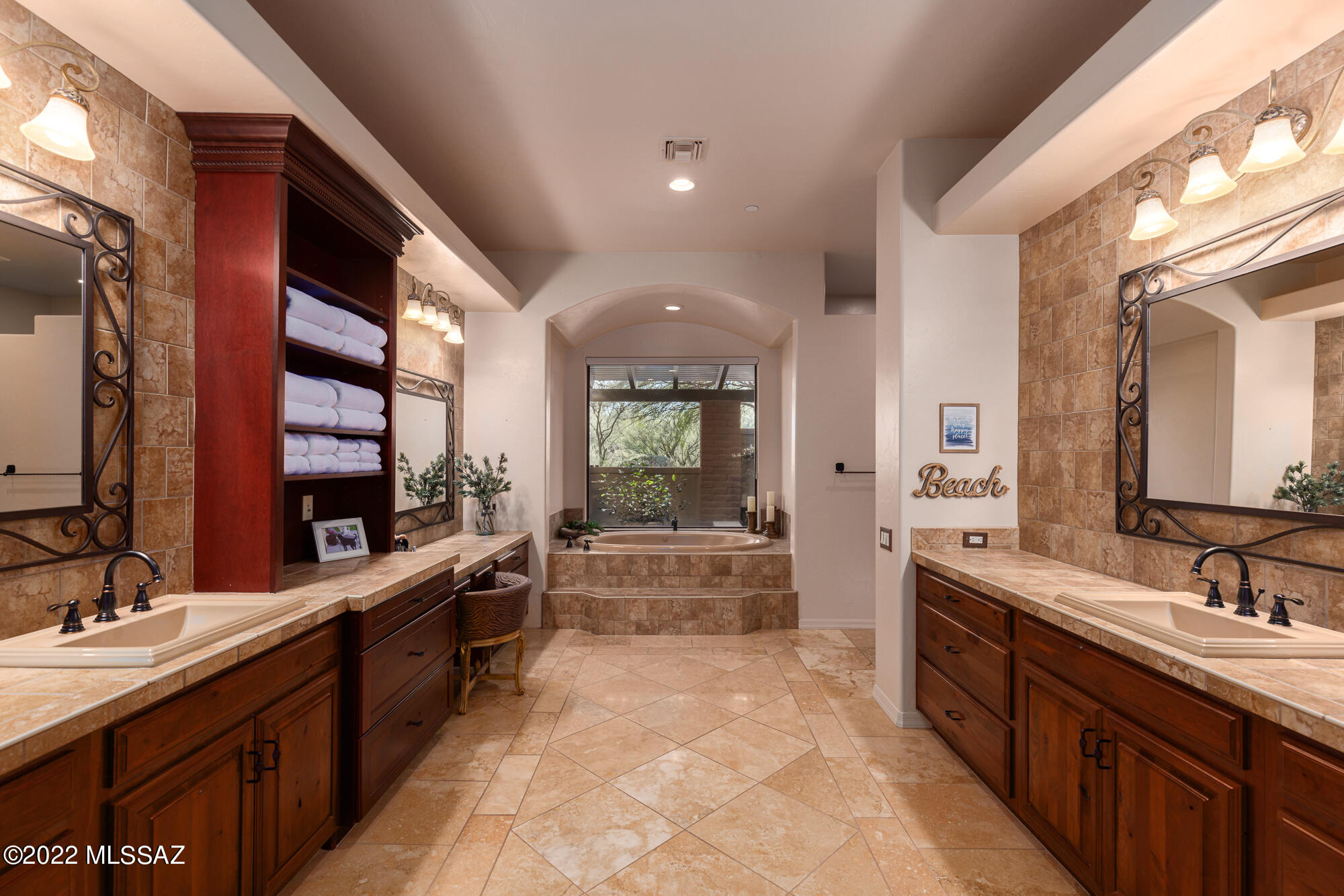 Honey Bee Ridge(The Estates At) - Residential