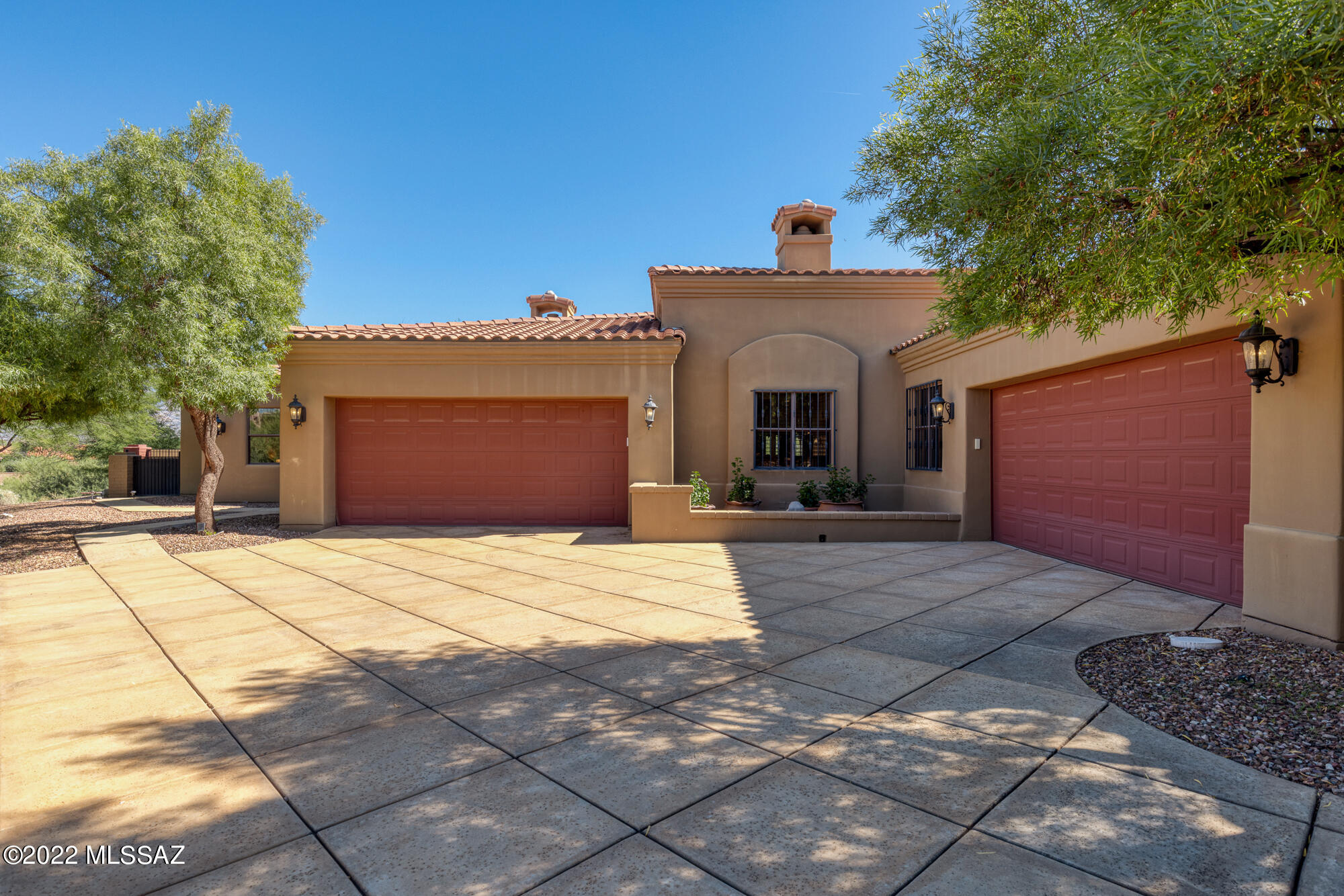 Honey Bee Ridge(The Estates At) - Residential