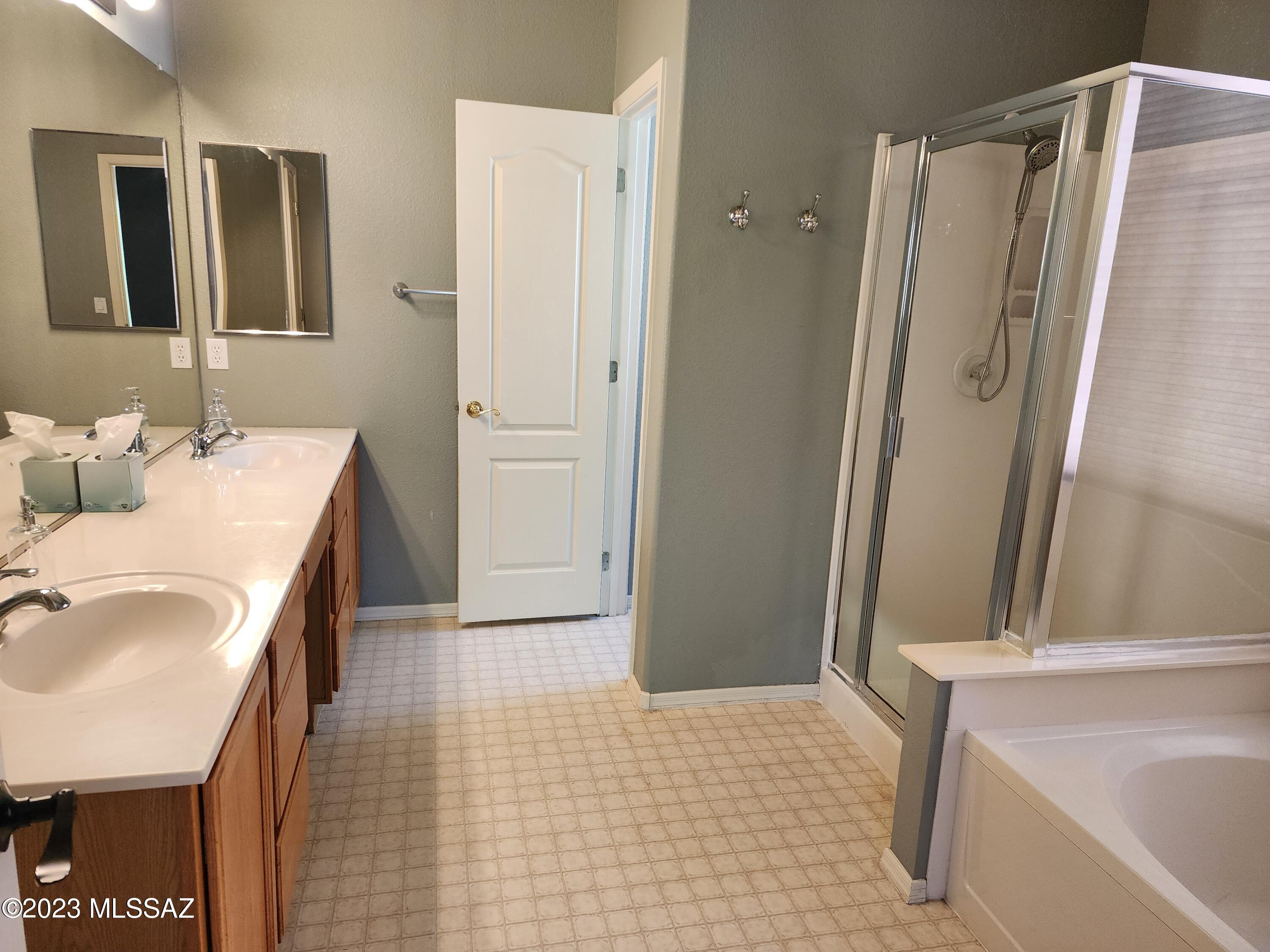 Encanto Canyon II (1-67) - Residential Lease