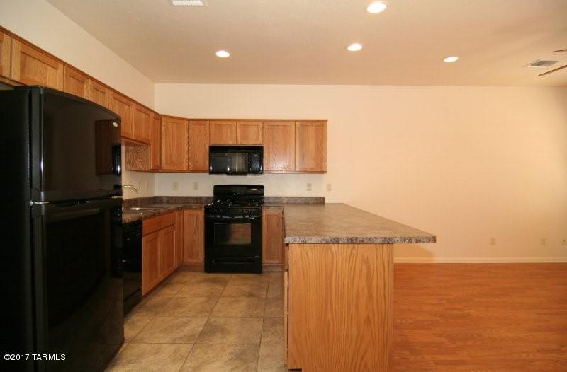 Alta Vista (1-98) - Residential Lease