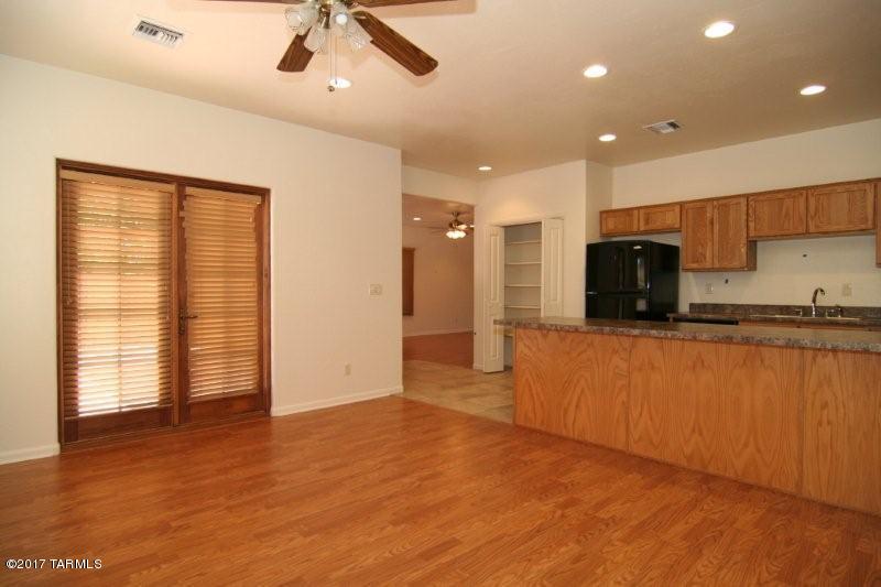Alta Vista (1-98) - Residential Lease
